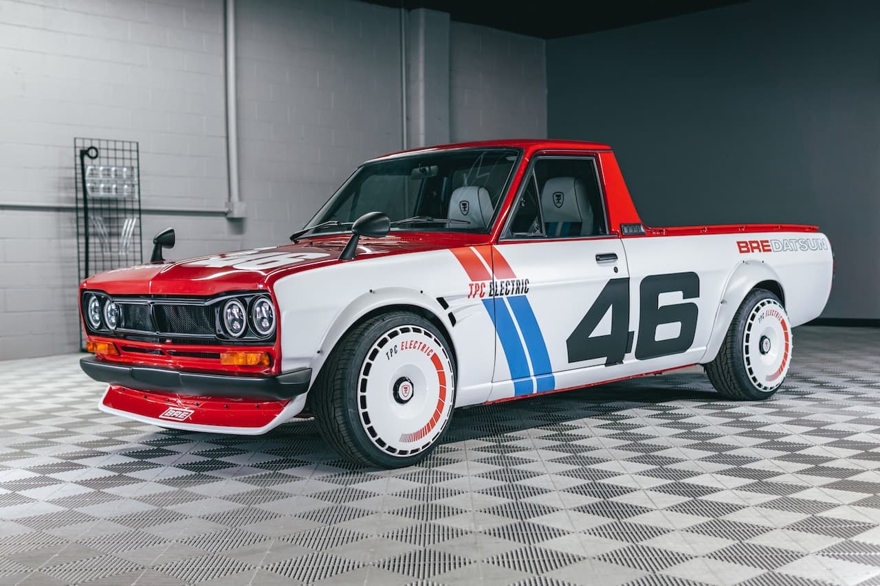 Cover Image for Sunny Pick-up und Ariya Surfwagon: Nissan mit zwei BEV-Showcars auf der SEMA