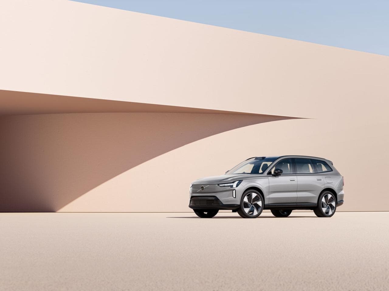 Cover Image for Volvo verzögert Produktionsstart des EX90