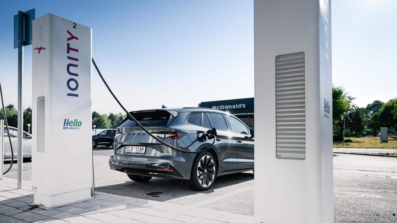 Cover Image for Ionity plant 1000 Ladeparks mit 7000 Ladepunkten bis 2025