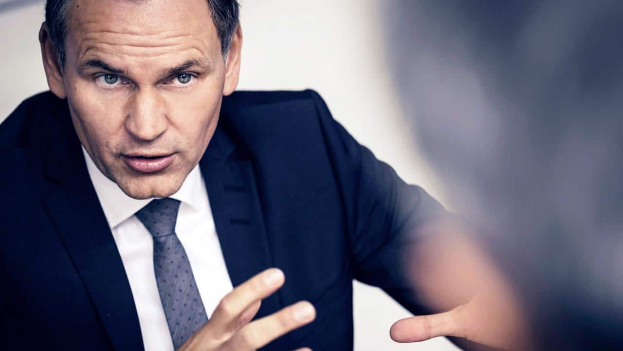 Cover Image for Oliver Blume: „Für uns ist klar, dass E-Mobilität Zukunft der VW-Gruppe ist“