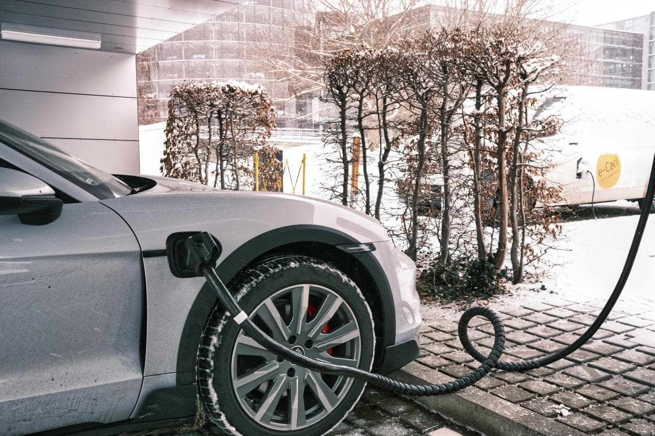 Cover Image for Porsche Taycan: „Sehr steiler“ Produktionsanstieg steht bevor