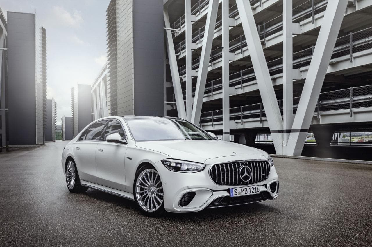 Cover Image for Erstmals als Plug-In-Hybrid: Mercedes AMG S 63 E Performance