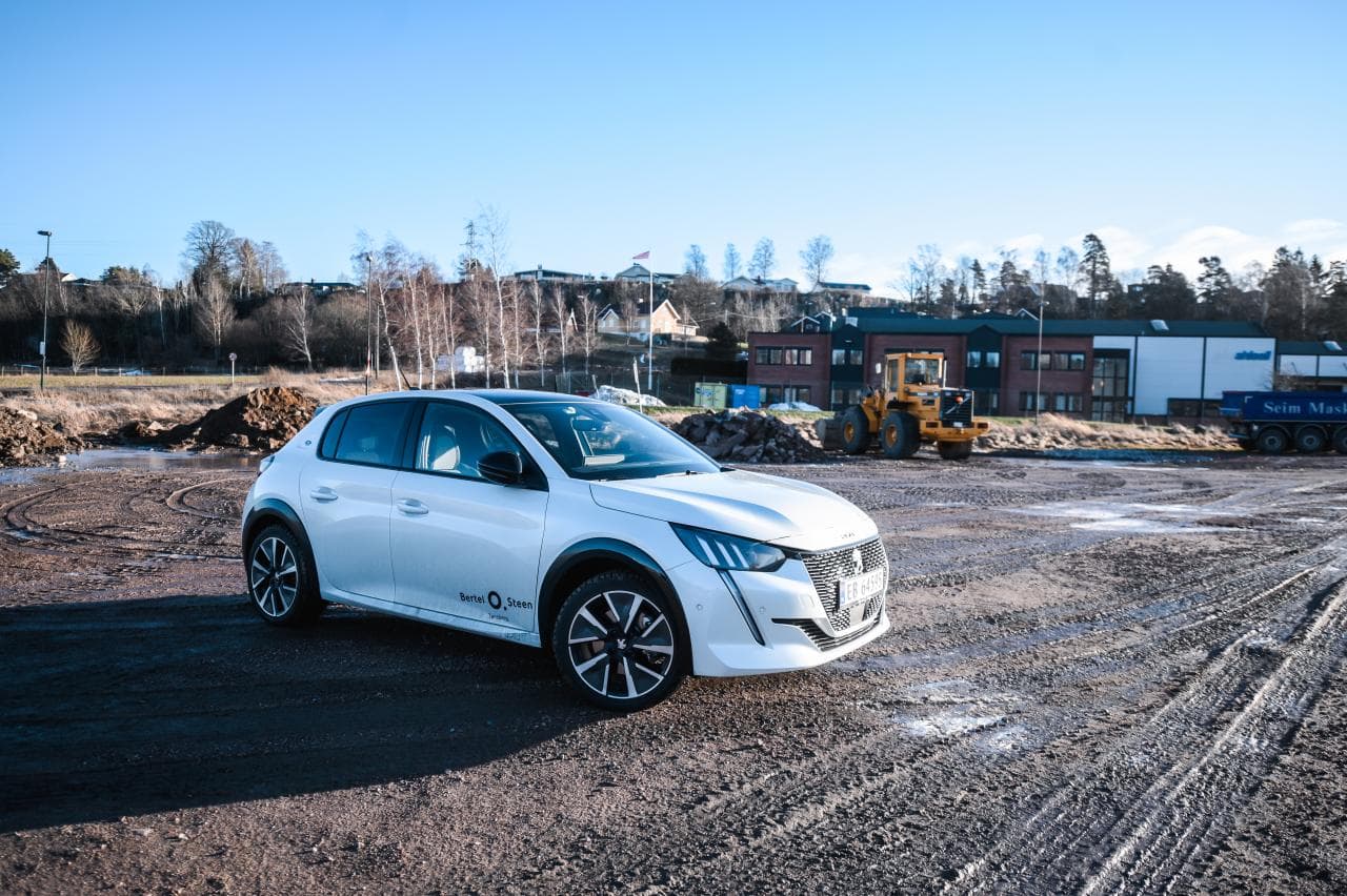 Cover Image for Peugeot plant fünf neue E-Modelle bis 2024