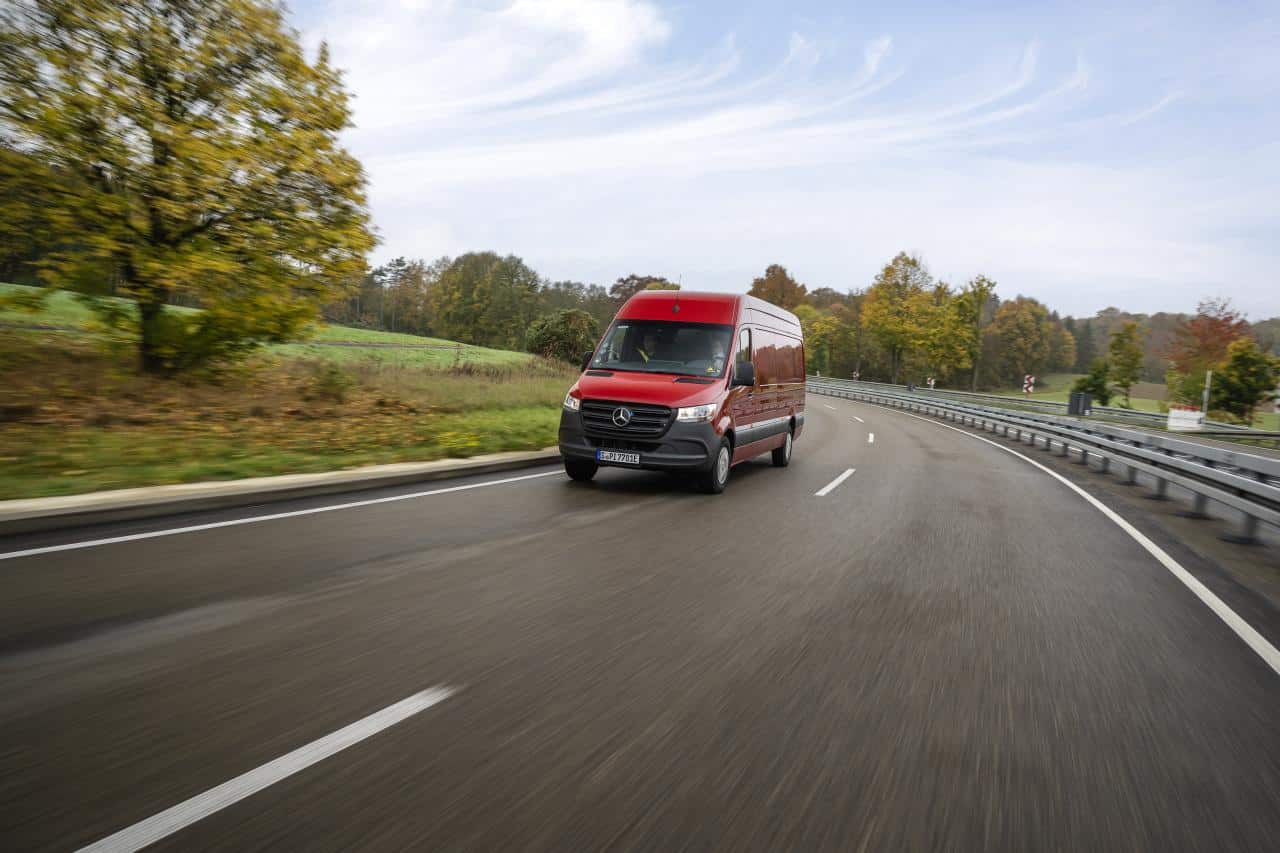 Cover Image for Mercedes-Benz Vans steigert Elektro-Absatz in 2022 um +15%