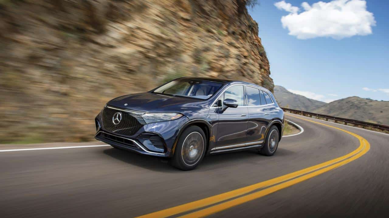 Cover Image for Mercedes-Benz blickt auf +124 Prozent E-Auto Absatzwachstum