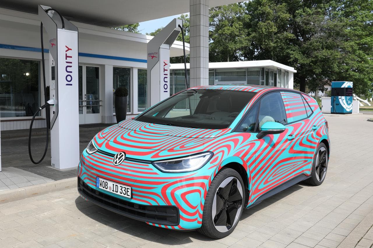 Cover Image for VW: Weltweit bereits mehr als 15.000 Schnellladepunkte aufgebaut