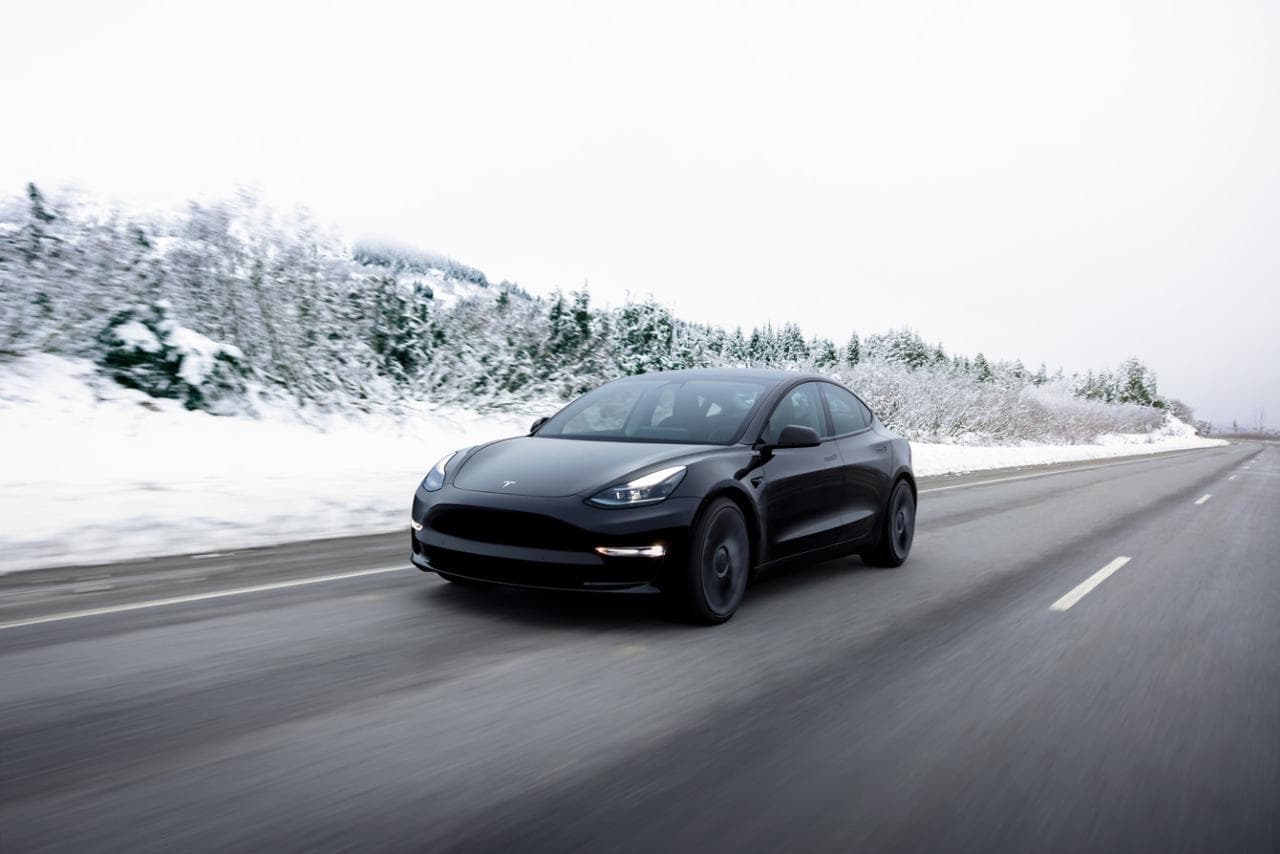 Cover Image for Tesla Deutschland senkt Preise um bis zu 9.100 Euro
