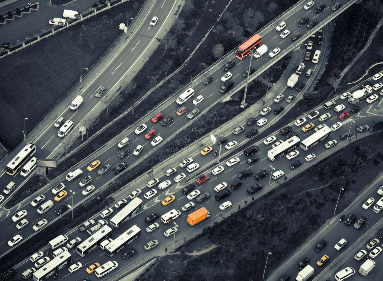 Cover Image for Verkehrssektor verfehlt 2022 erneut sein Klimaziel