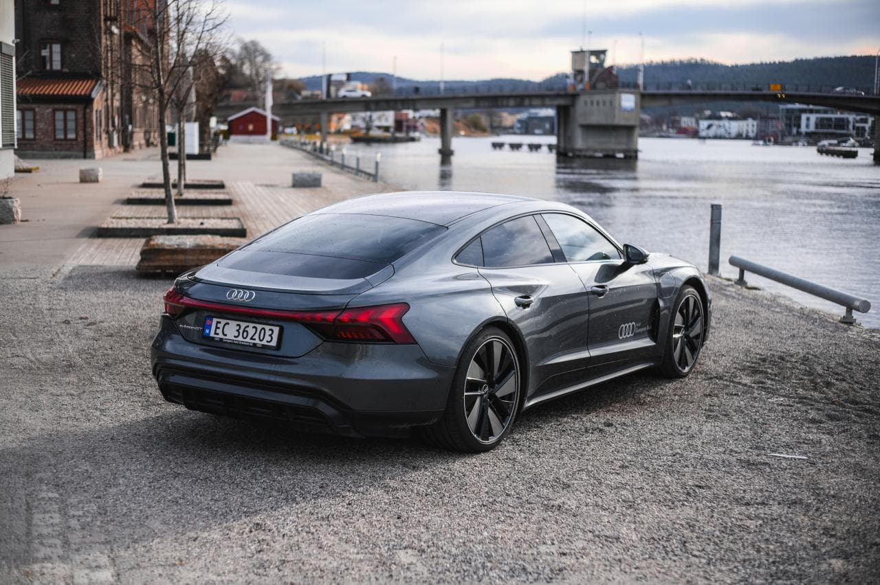 Cover Image for Europa: E-Autoabsatz steigt in fast jedem Land, bis auf eines