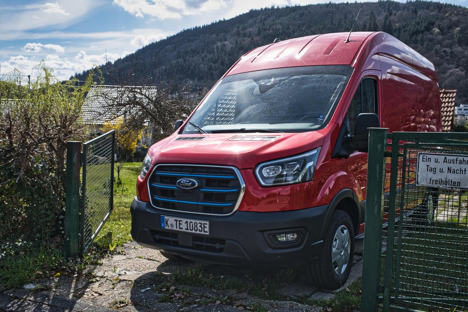 Cover Image for Ford E-Transit: Mit 3,5 Tonnen durch den Alltag