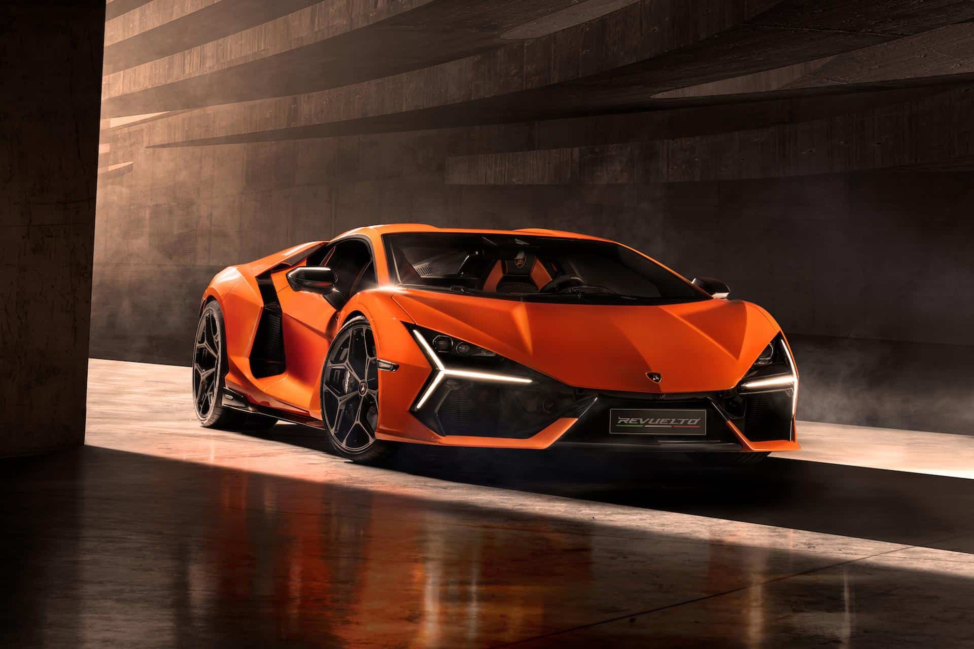 Cover Image for Plug-in-Powerhybrid Lamborghini Revuelto kommt 2024