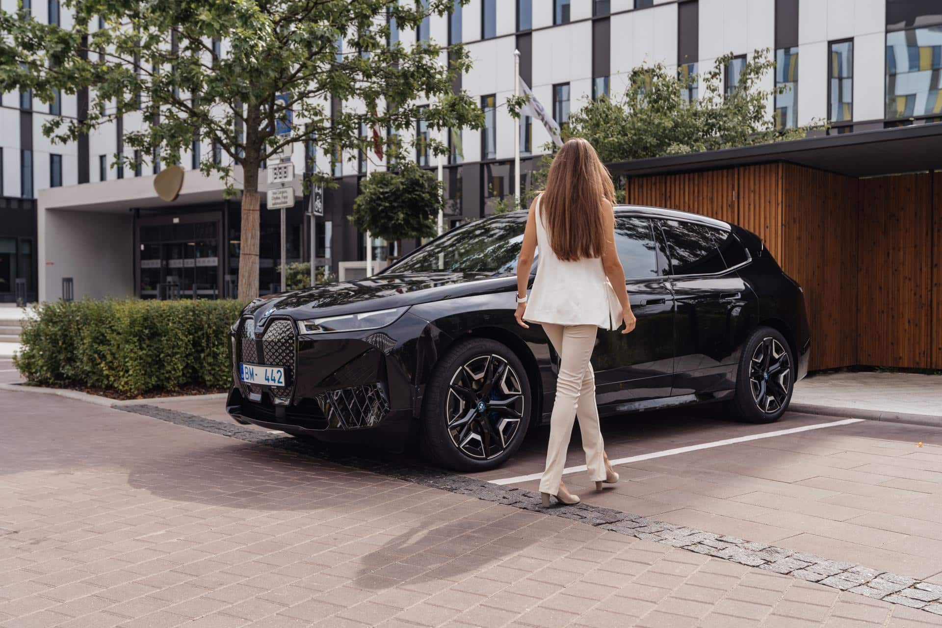 Cover Image for BMW M will ab 2027 mehr elektrifizierte Fahrzeuge als Verbrenner verkaufen