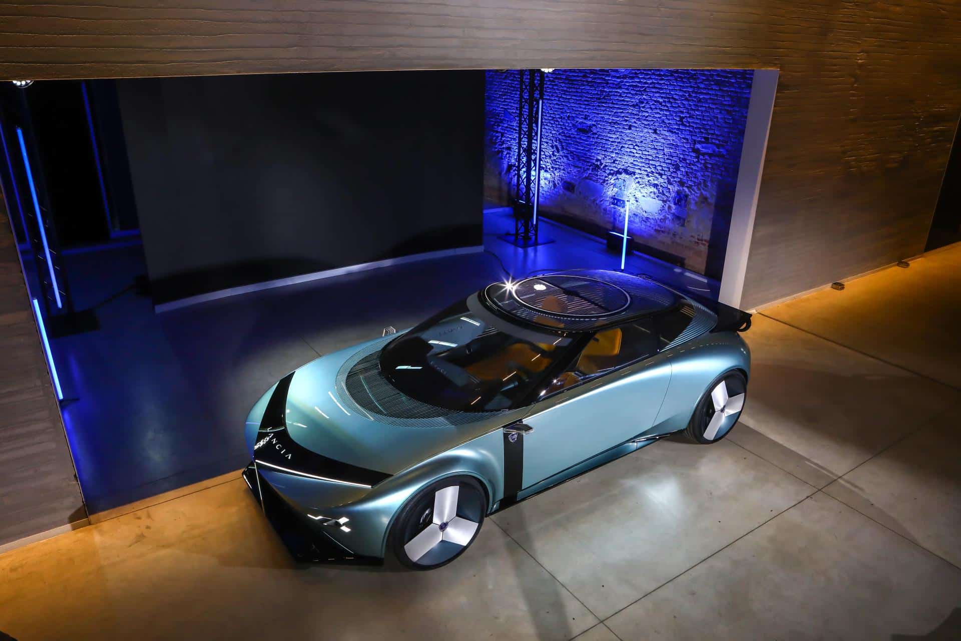 Cover Image for Lancia Pu+Ra HPE: Vorbote der rein elektrischen Ära