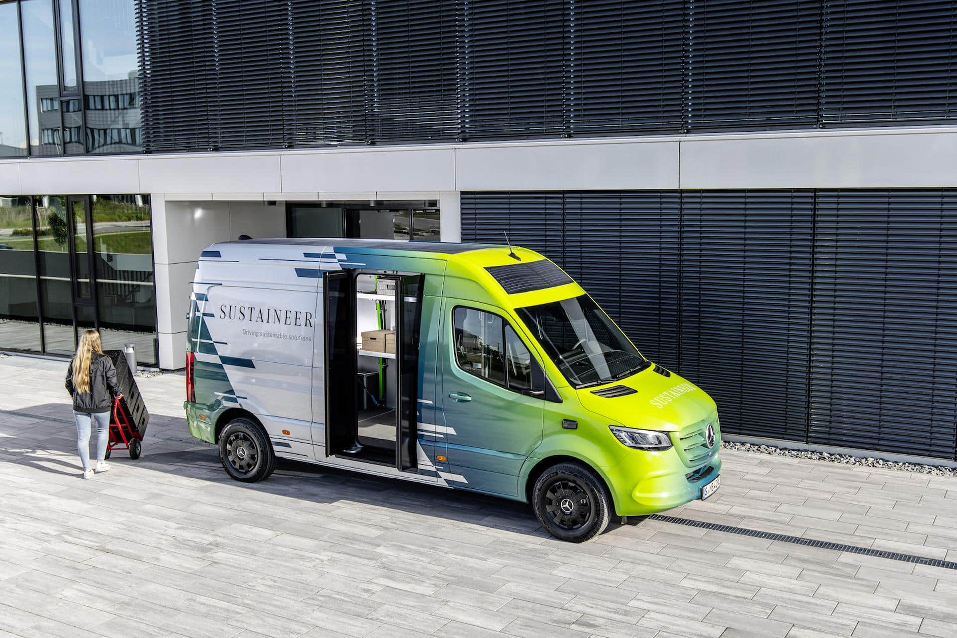 Cover Image for Mercedes-Benz: Van.EA-Plattform startet 2025