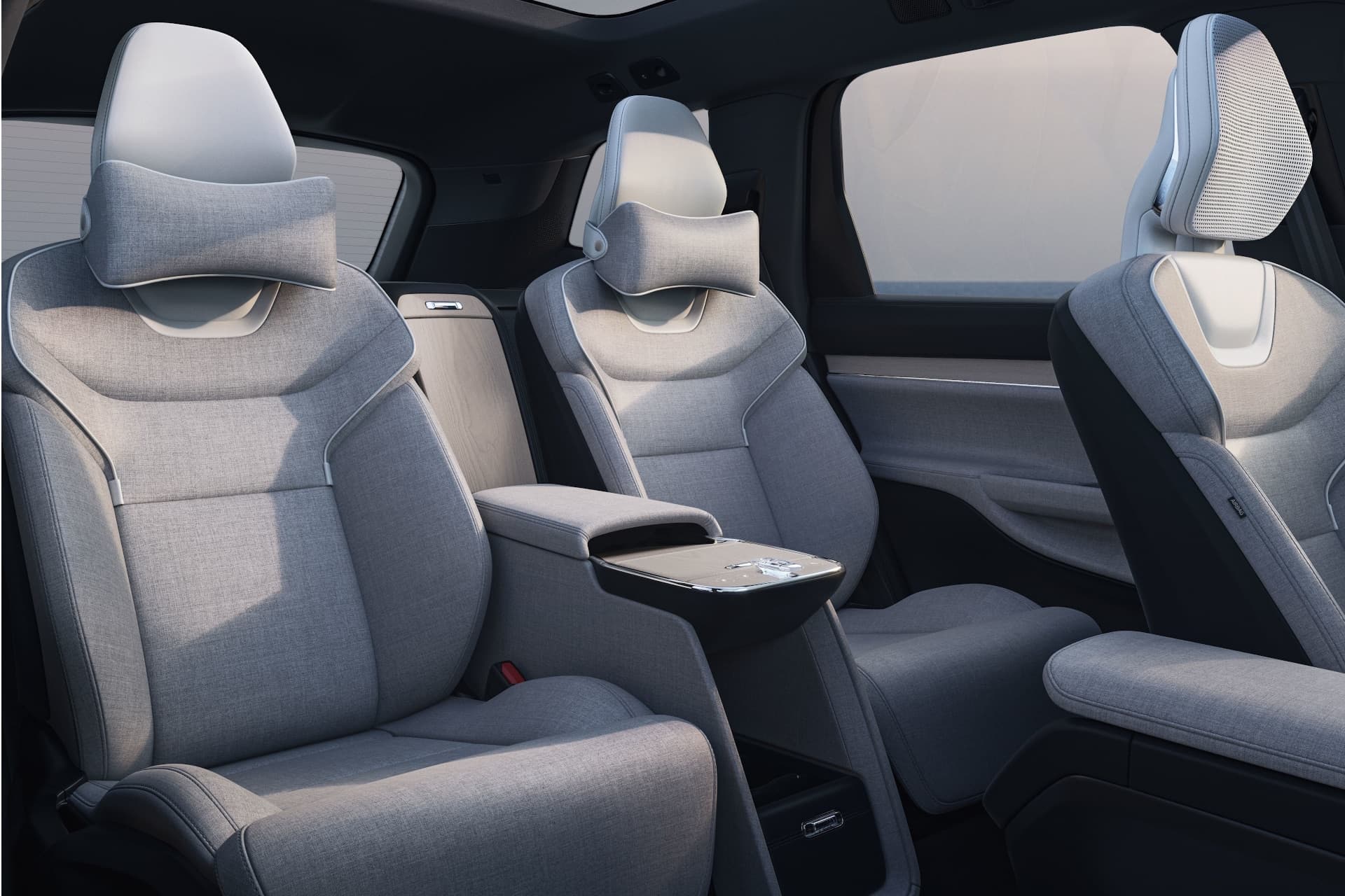 Cover Image for Volvo EX90 Excellence: Am schönsten ist es mit Chauffeur