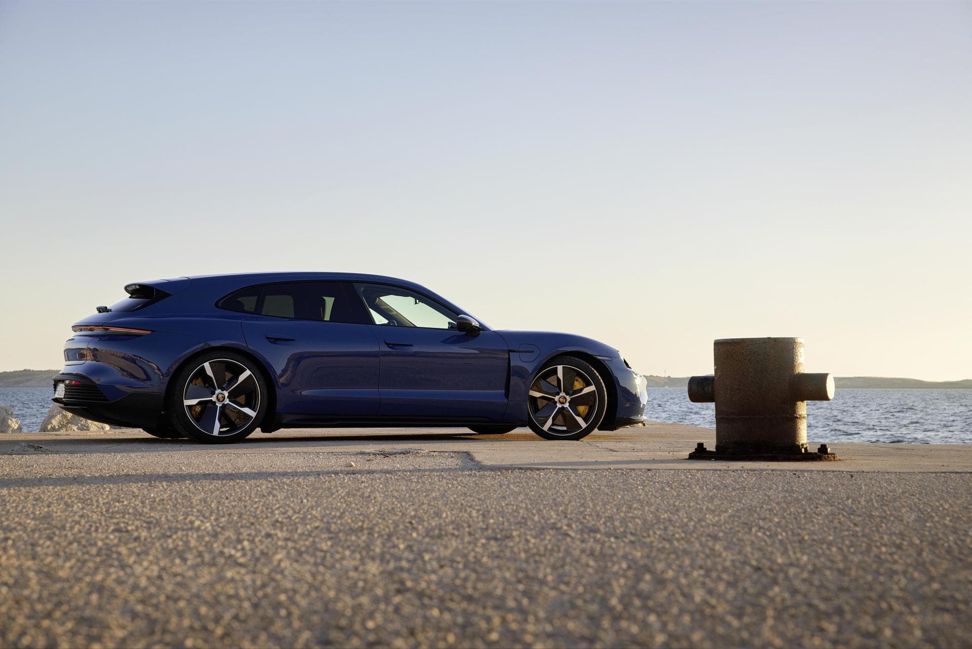 Cover Image for Porsche’s Vision: E-Autos mit 1300 km Reichweite