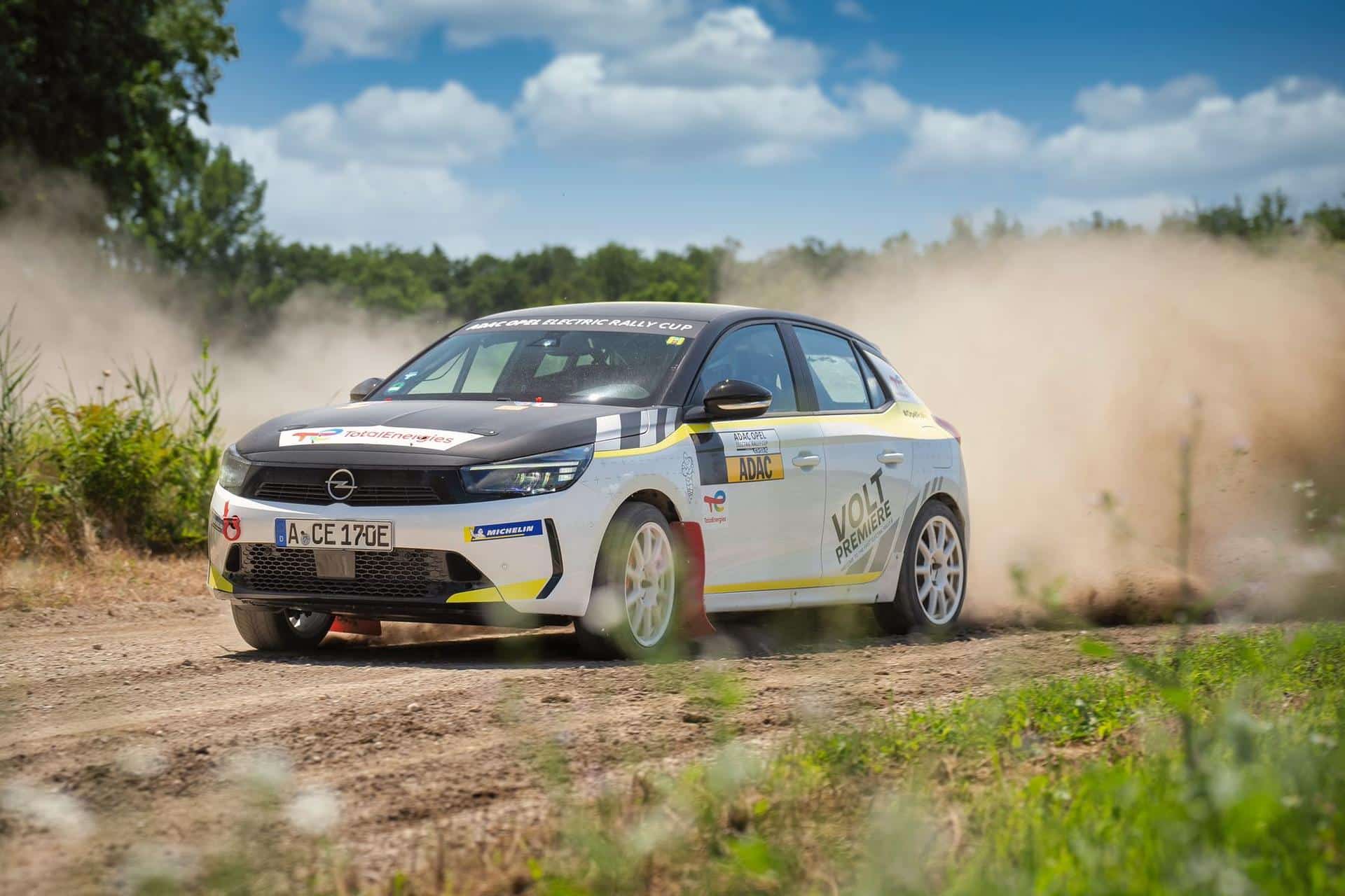 Cover Image for Opel Corsa: E-Rallye-Erfahrungen für die Serie