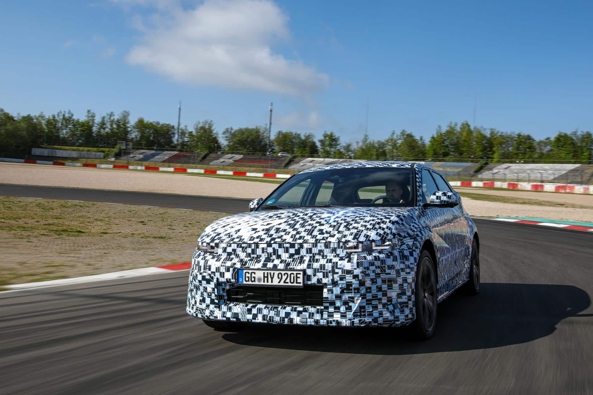 Cover Image for Hyundai’s Ioniq 5 N: E-Performance neu definiert