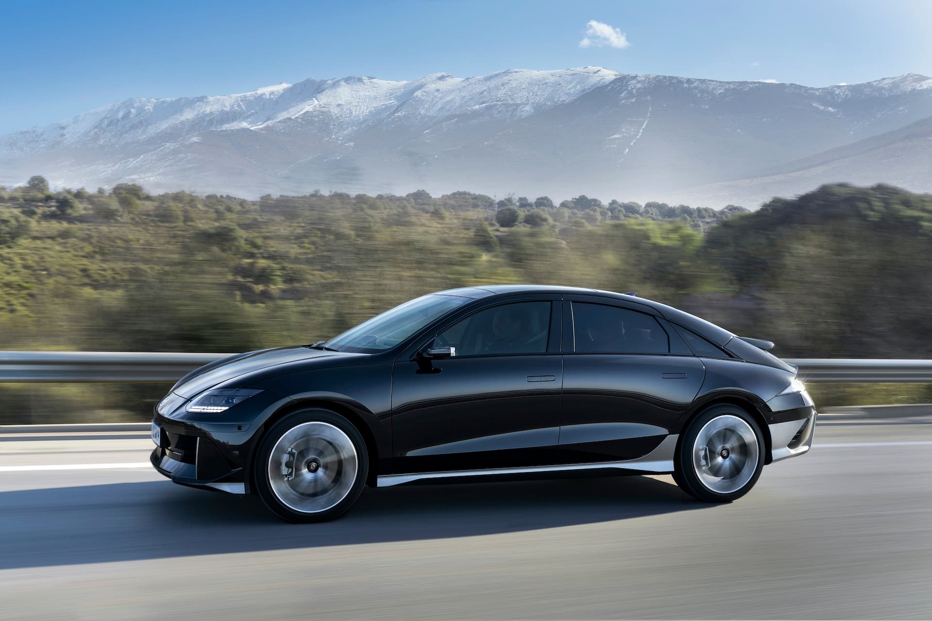 Cover Image for Hyundai startet Plug & Charge für Ioniq 6