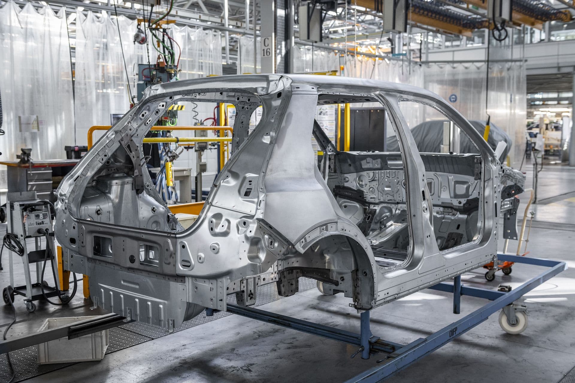Cover Image for Preiskampf der Elektroautos: Europa gegen die chinesische ‚Invasion‘
