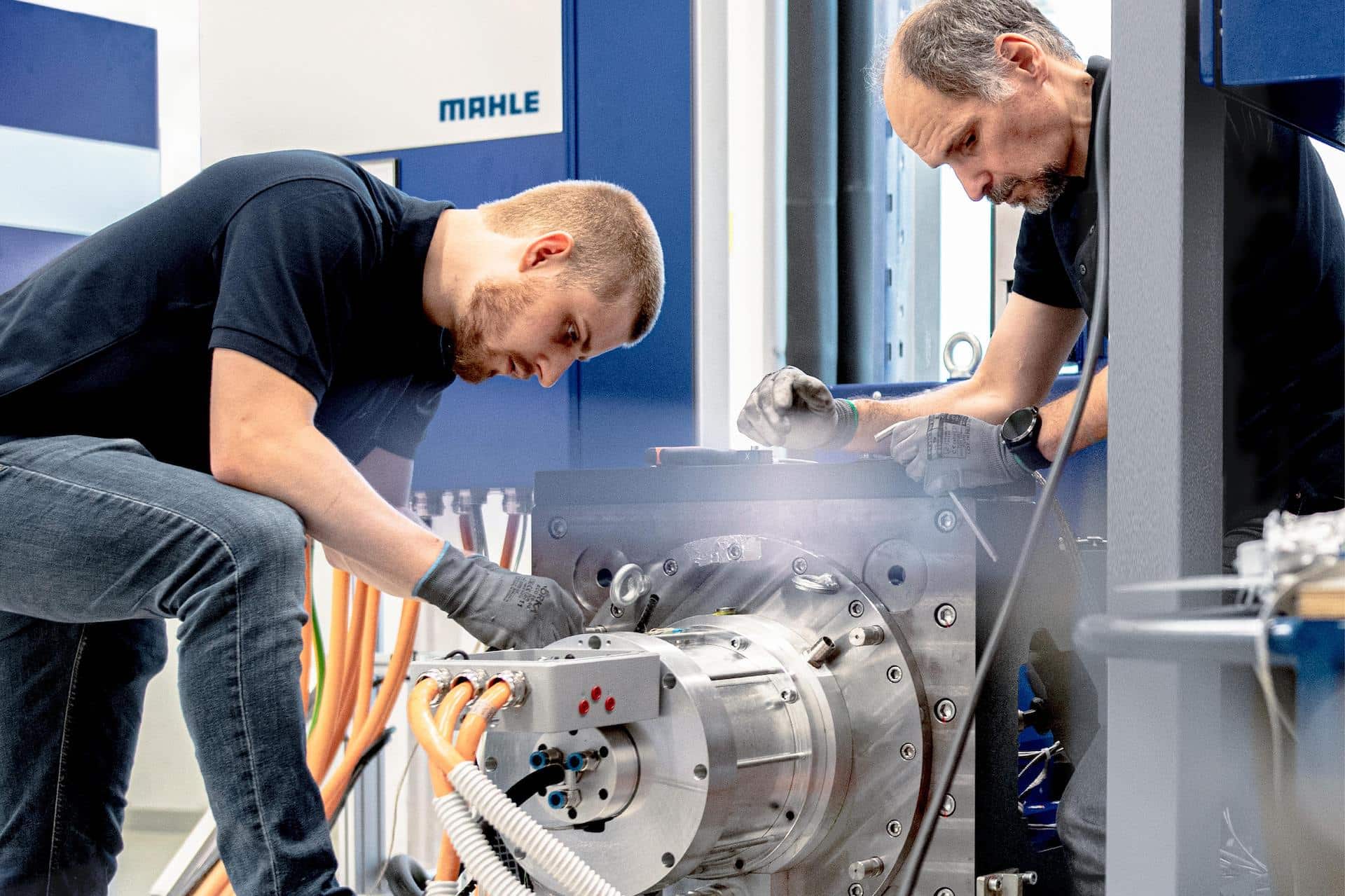 Cover Image for Mahle will „System-Champion in der Elektromobilität“ werden