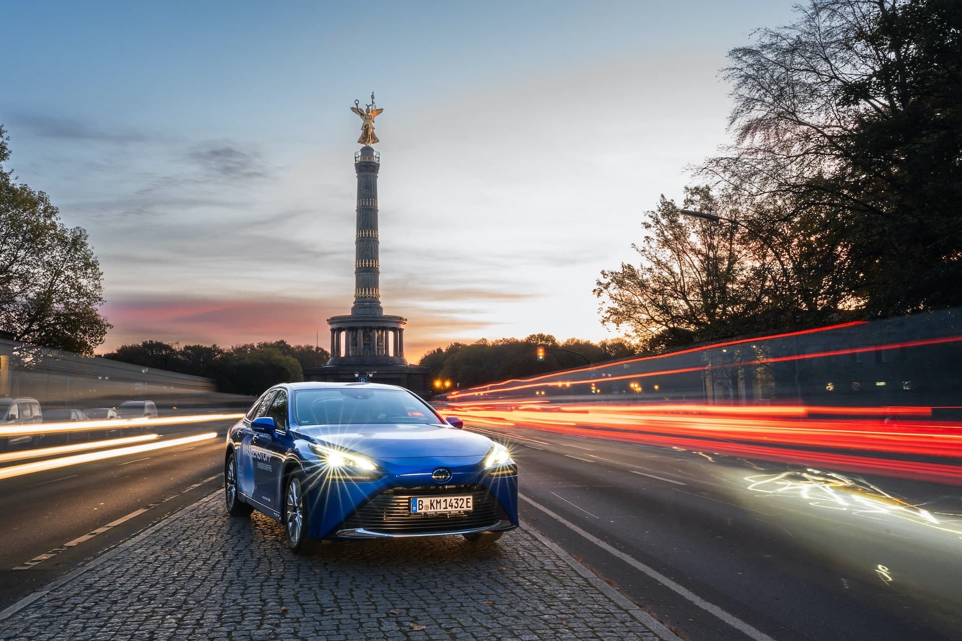 Cover Image for Wasserstoffauto: Toyota senkt Preis für Mirai in den USA um 60 Prozent