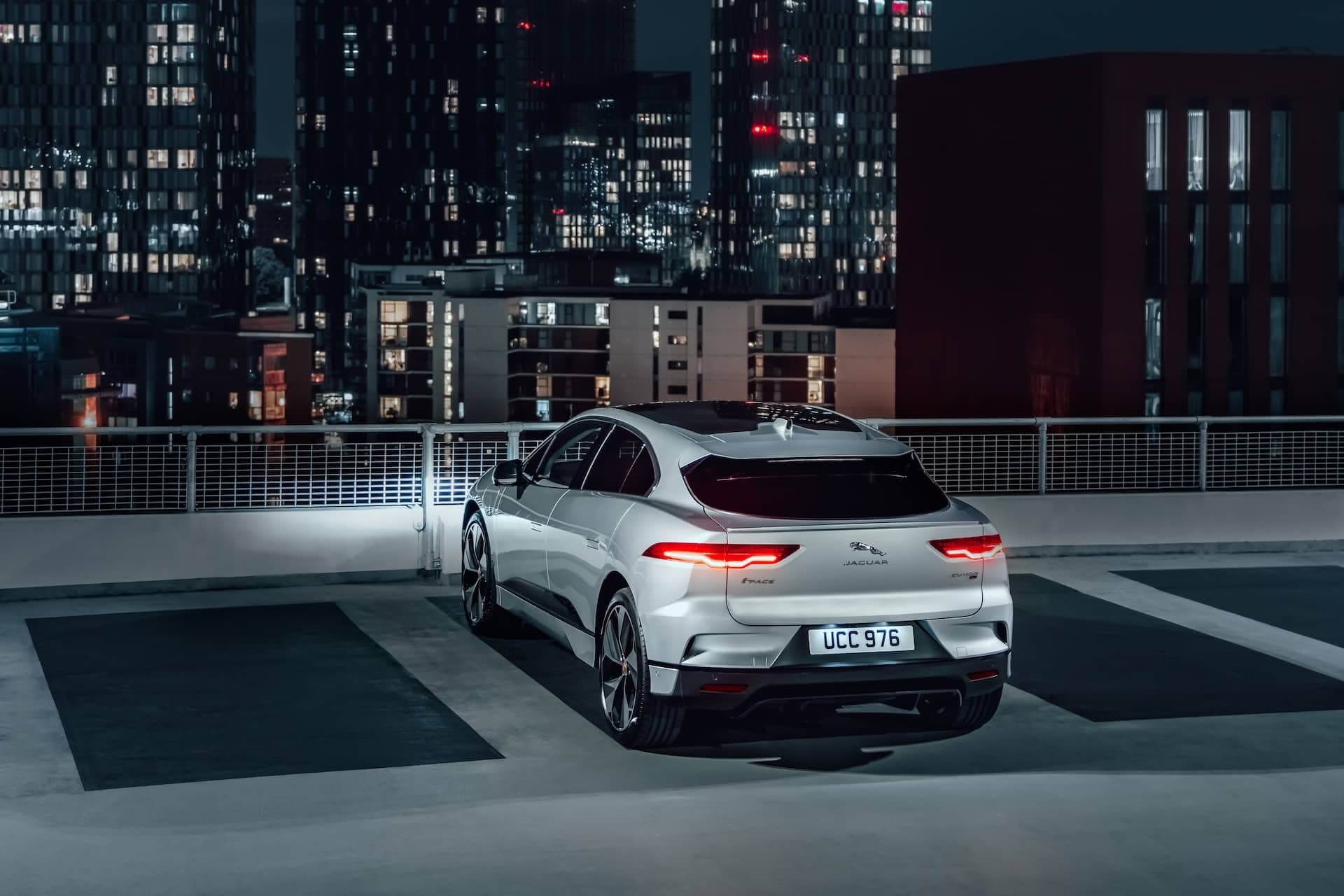 Cover Image for Jaguar startet Luxus-Carsharing