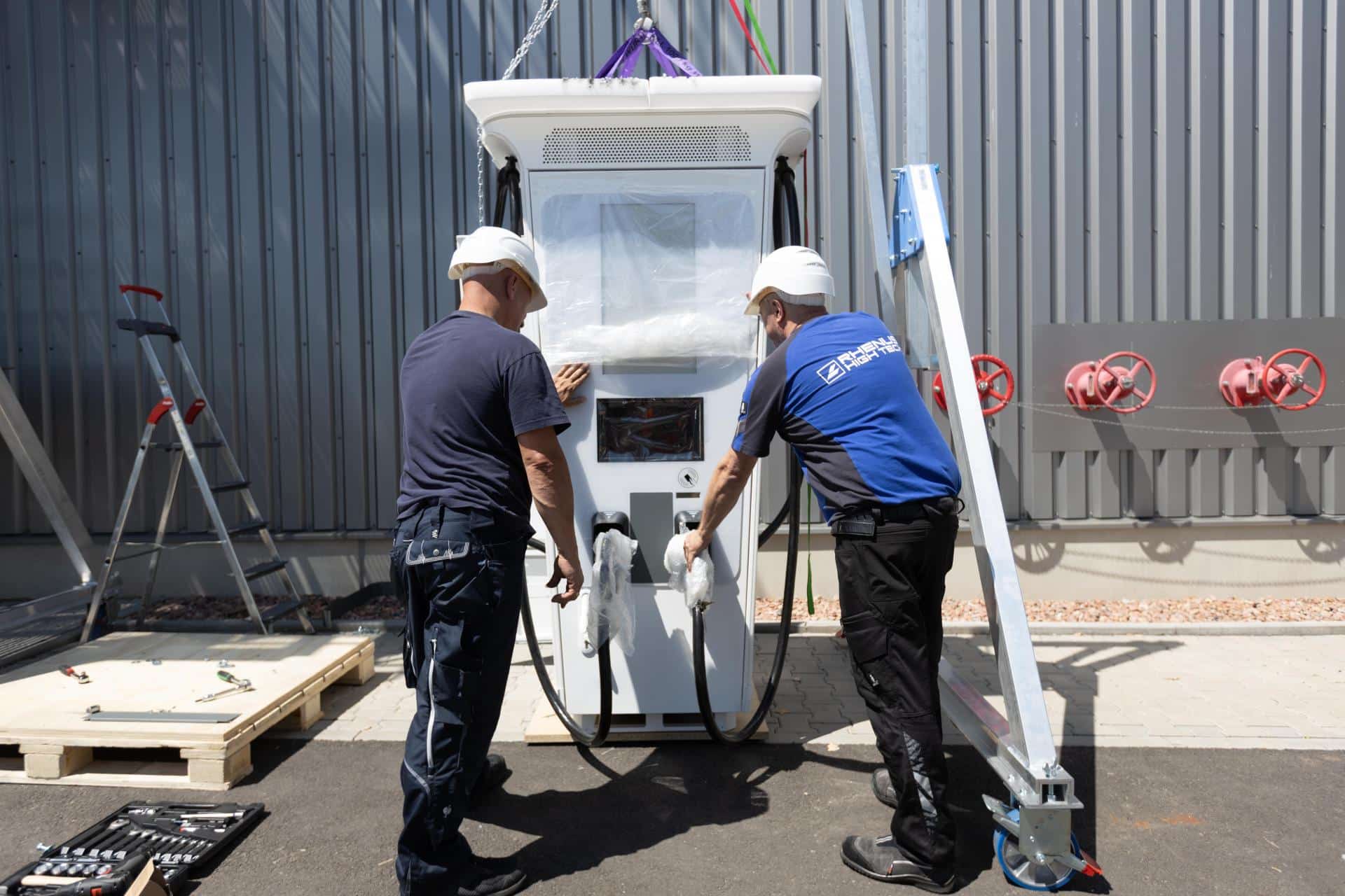 Cover Image for E-Ladesäulen-Aufbau: Ein Job für Profis