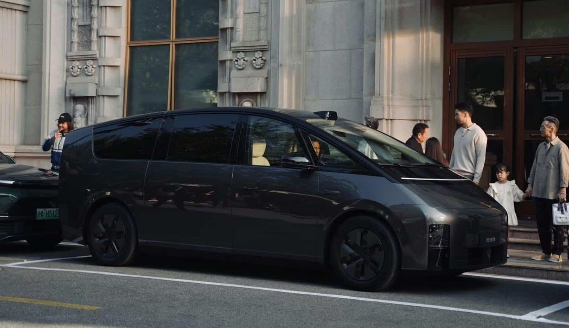 Cover Image for Li Auto zeigt E-Auto mit 552 kW Peak-Ladeleistung
