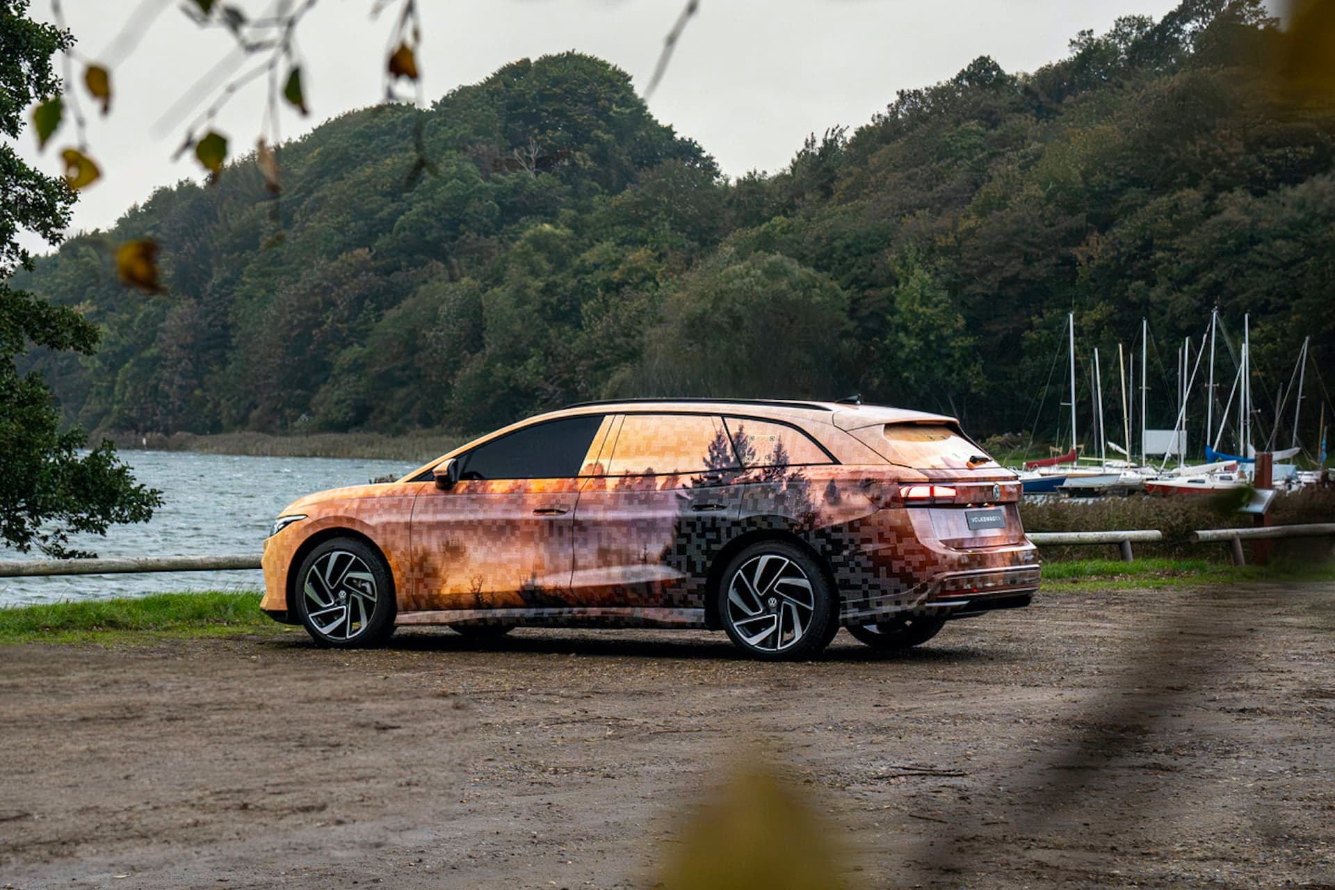 Cover Image for VW zeigt Elektro-Kombi ID.7 Tourer