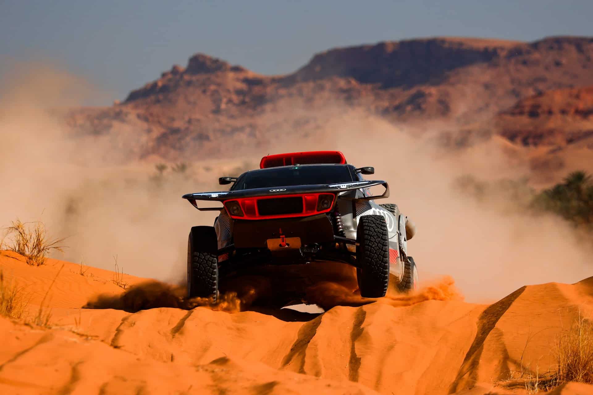 Cover Image for Audi zeigt RS Q e-tron für Rallye Dakar