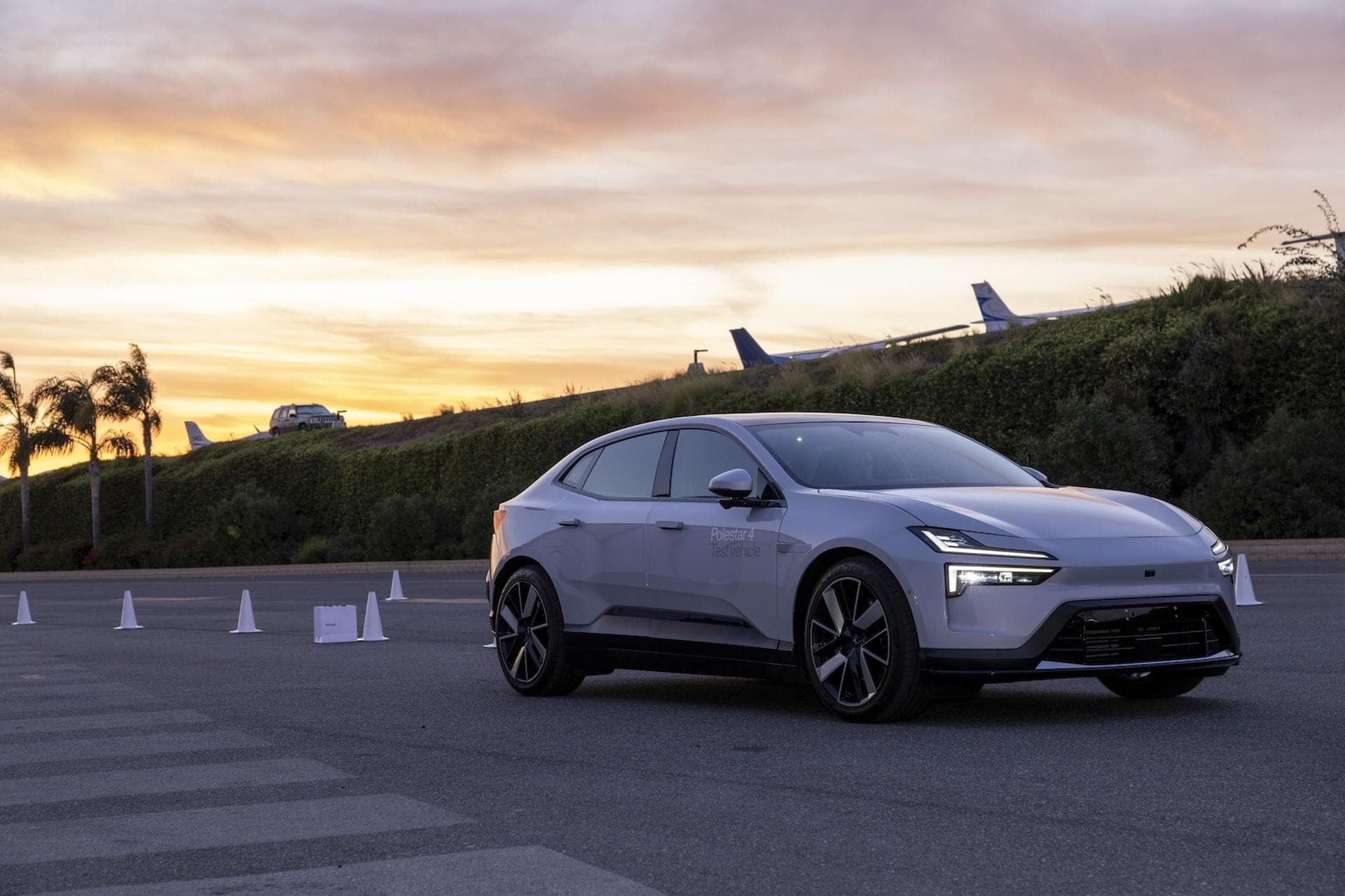 Cover Image for Erste Fahrt im Polestar 4-Prototyp