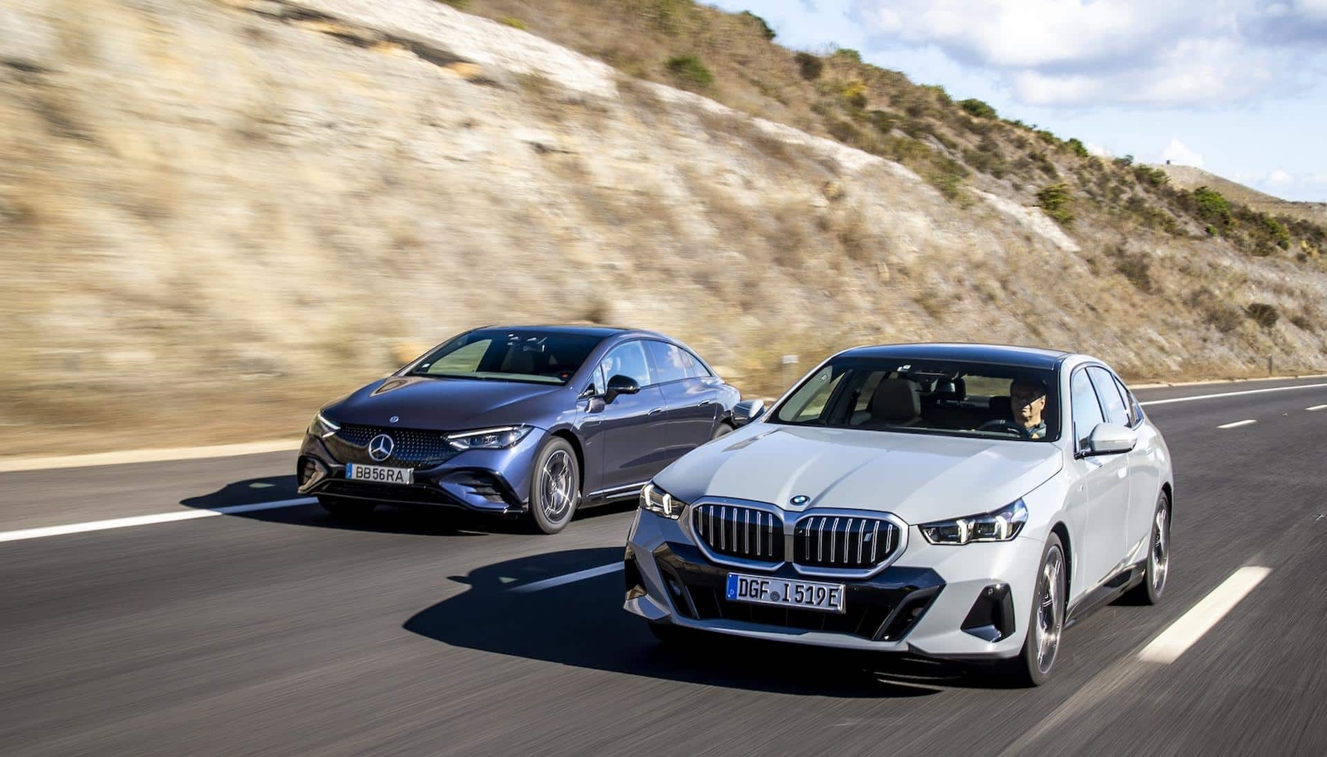 Cover Image for Vergleich: BMW i5 eDrive40 gegen Mercedes EQE 350