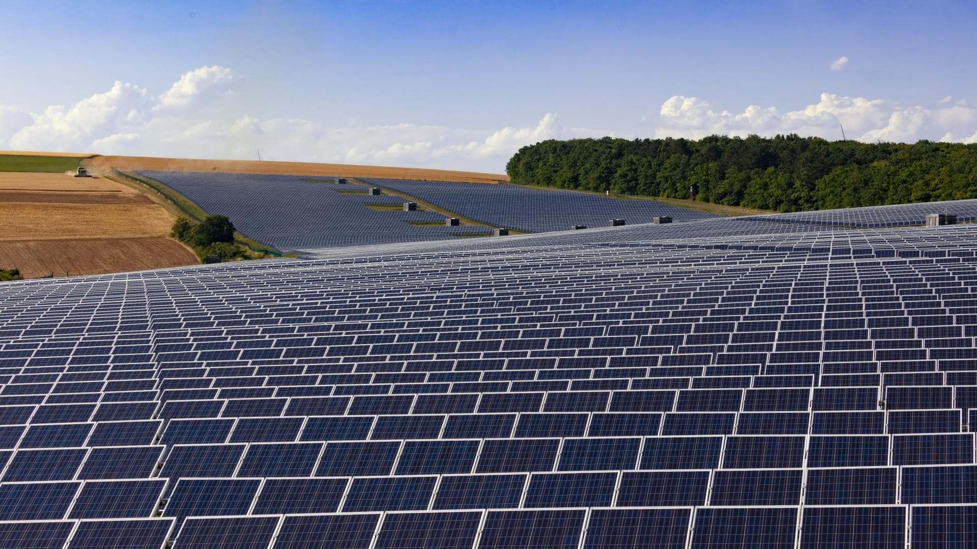 Cover Image for Solarfarmen: Zweites Leben für E-Auto-Batterien