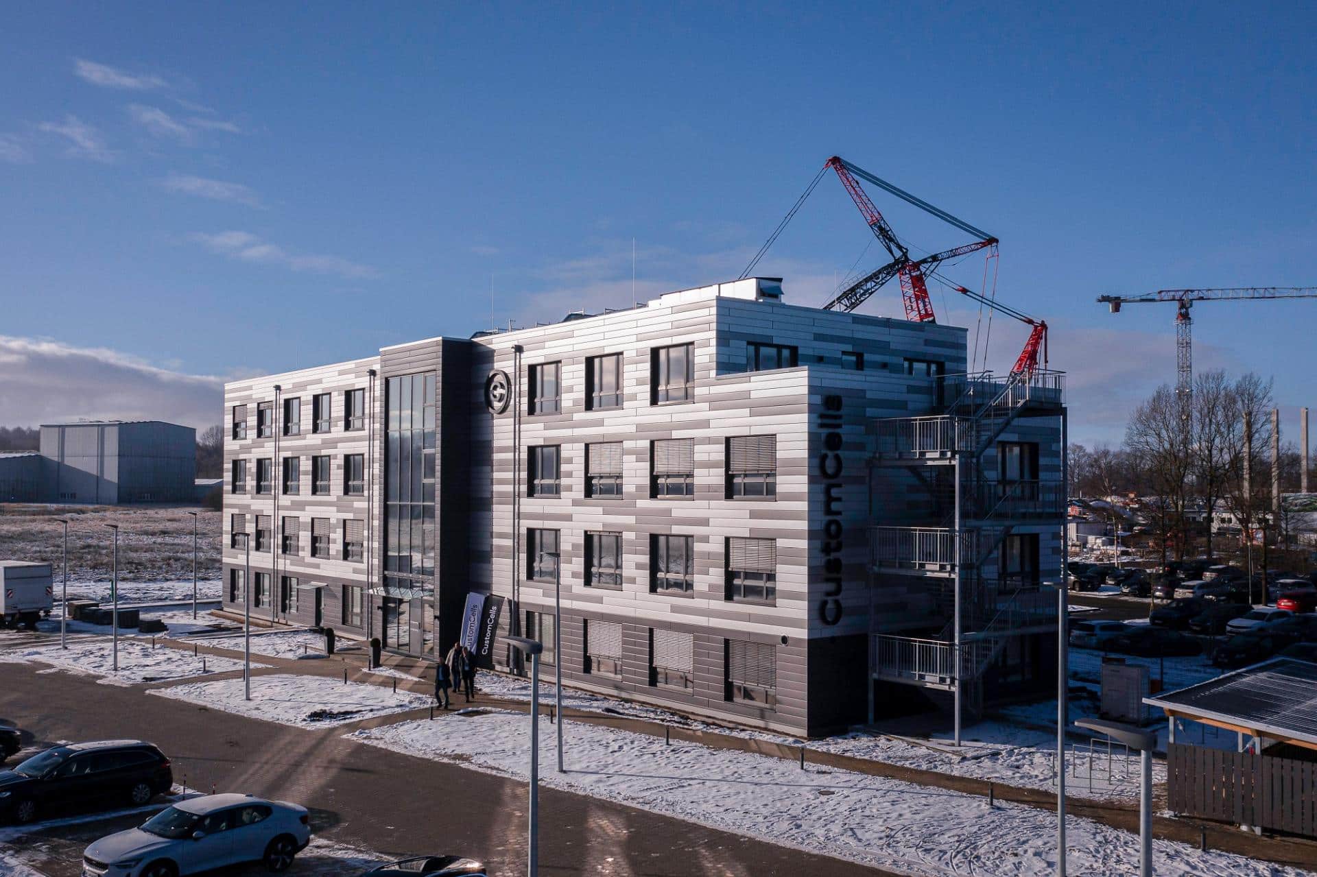 Cover Image for CustomCells eröffnet Batterieforschungszentrale in Itzehoe