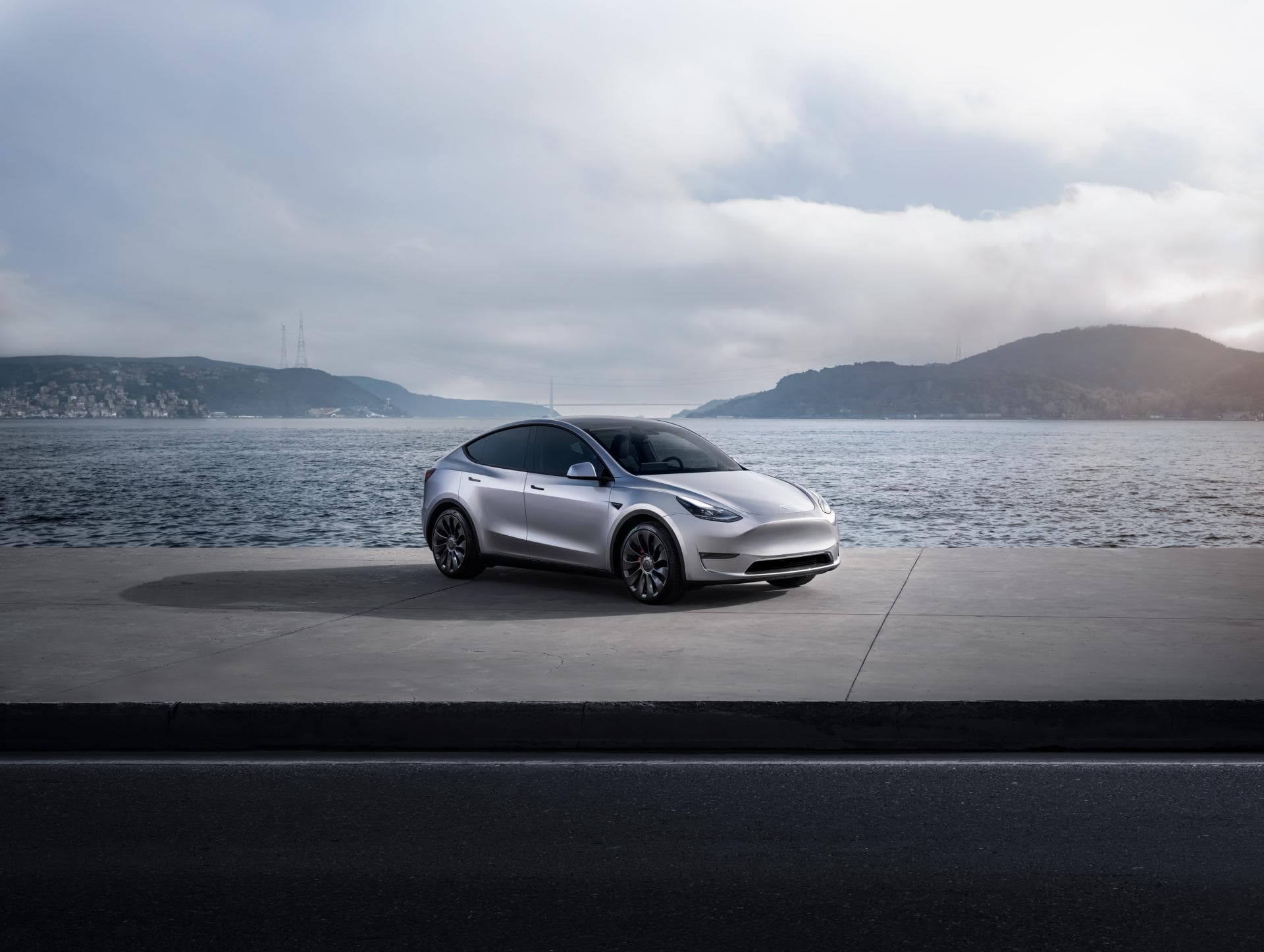 Cover Image for Tesla macht Model Y gut 2000 Euro günstiger