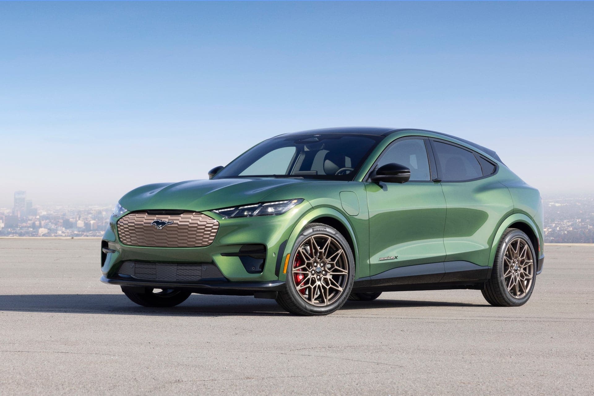 Cover Image for Neues Bronze-Paket für Ford Mustang Mach-E