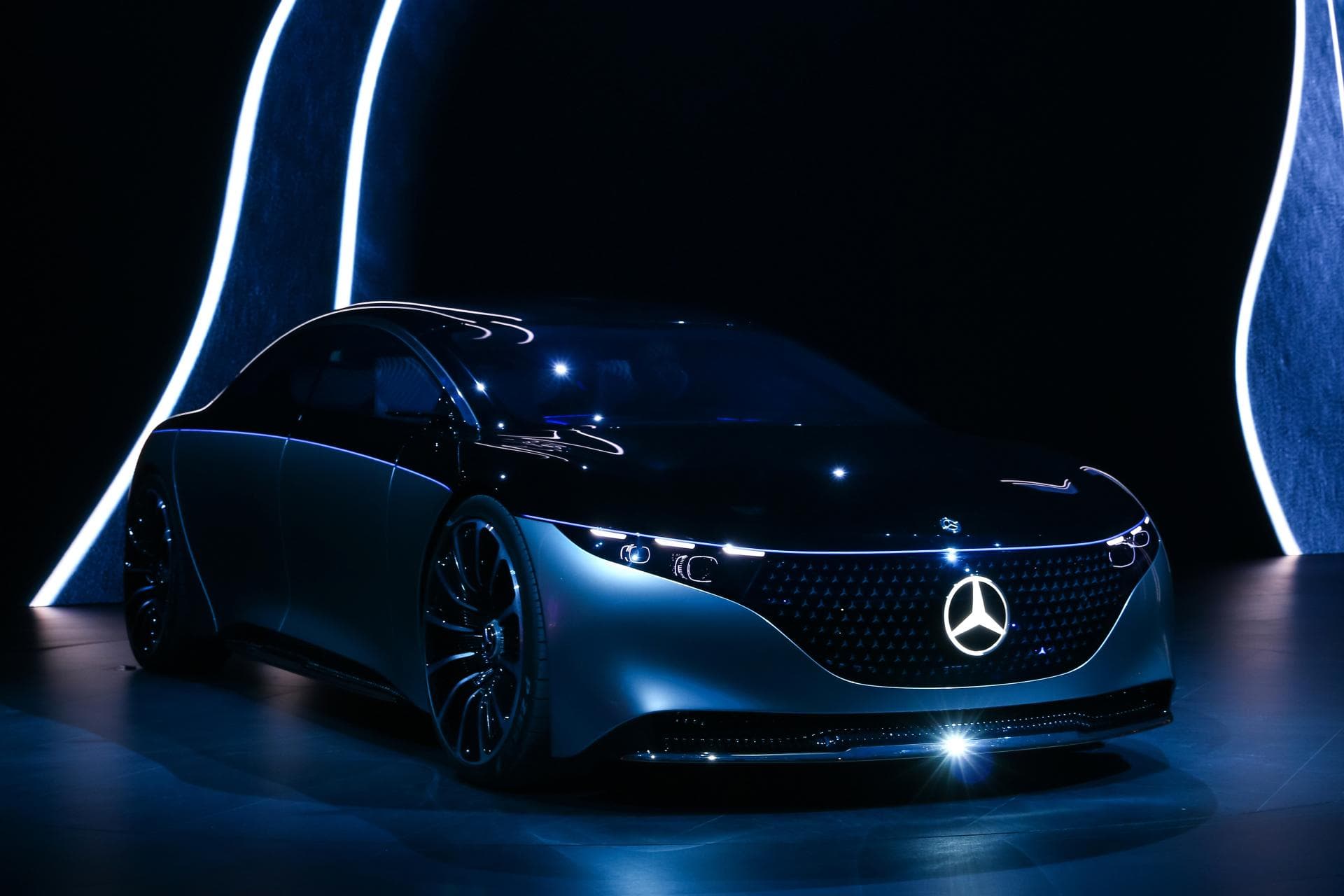 Cover Image for EQ-Modelle treiben Mercedes-Wachstum