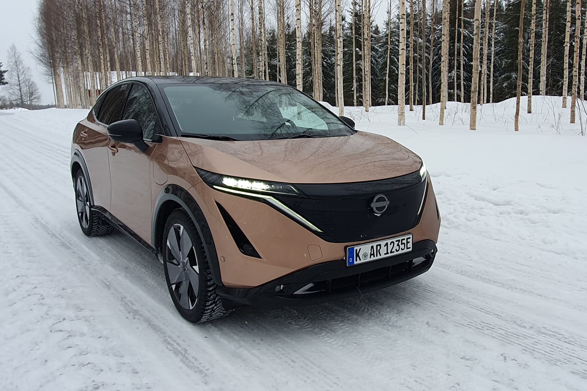 Cover Image for Nissan Ariya e-4orce: Intelligent über Schnee und Eis