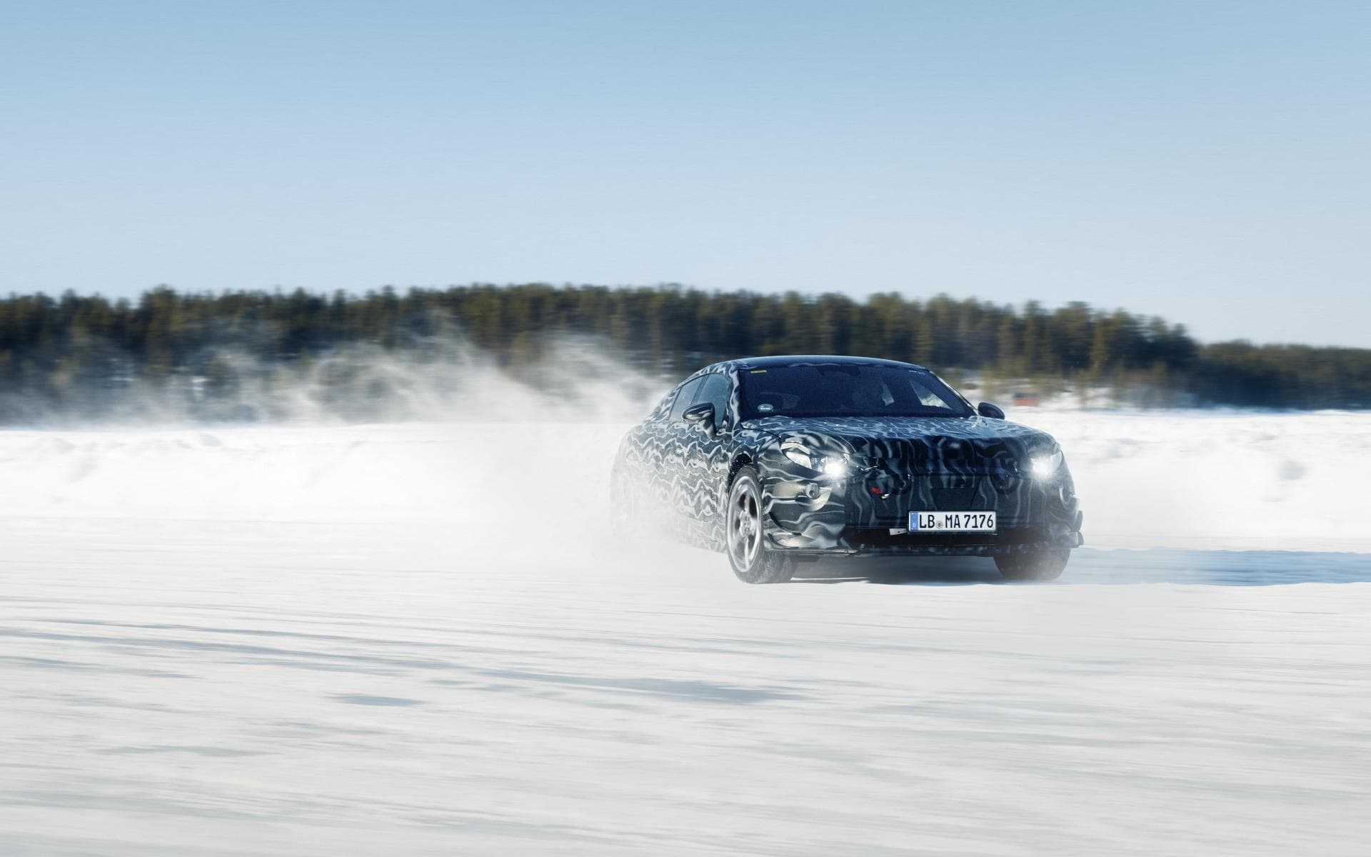 Cover Image for Mercedes-AMG testet AMG.EA-Elektroplattform im Eis