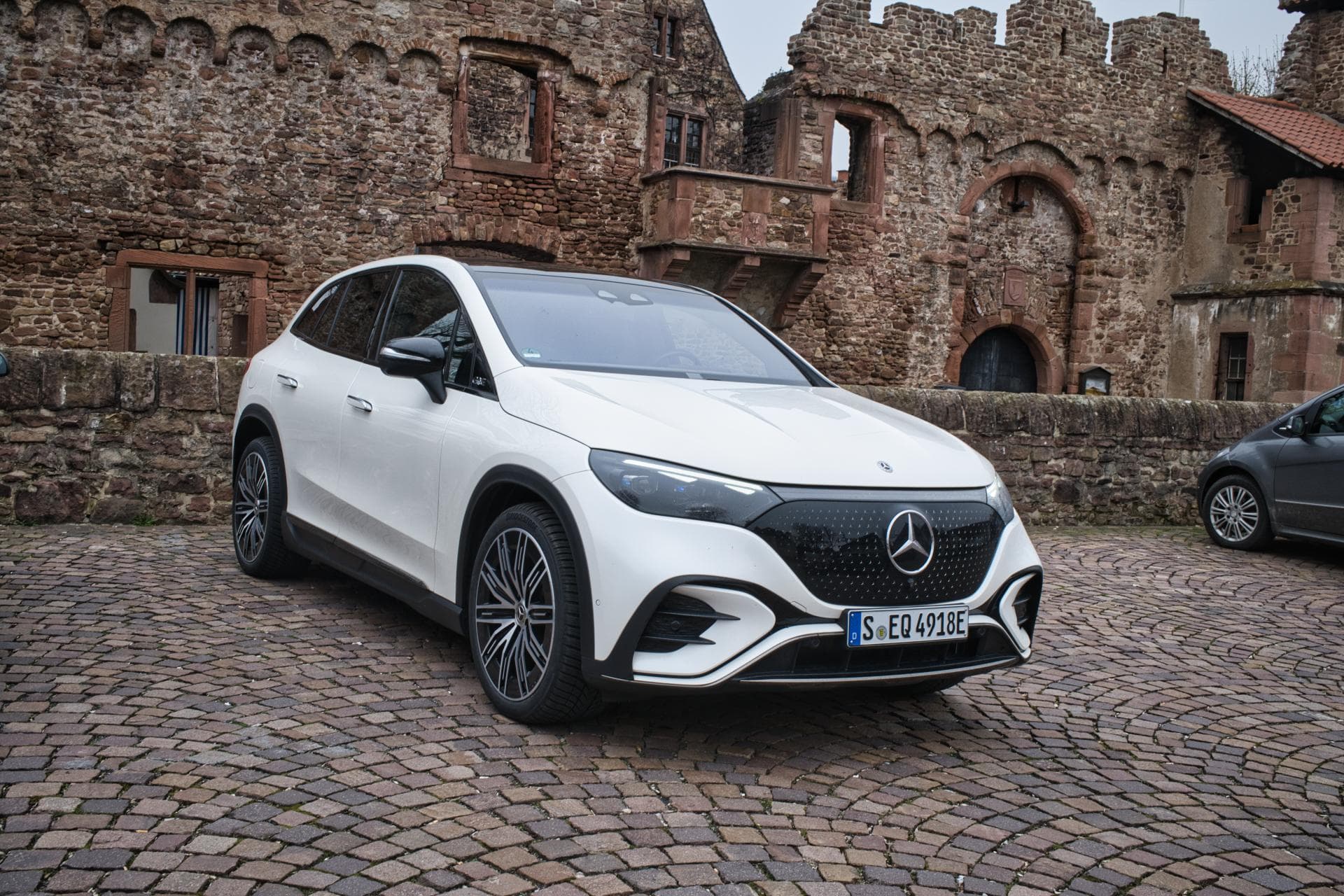 Cover Image for Mercedes EQE 350+ SUV: Test, Eindrücke & Erfahrungen aus dem Alltag