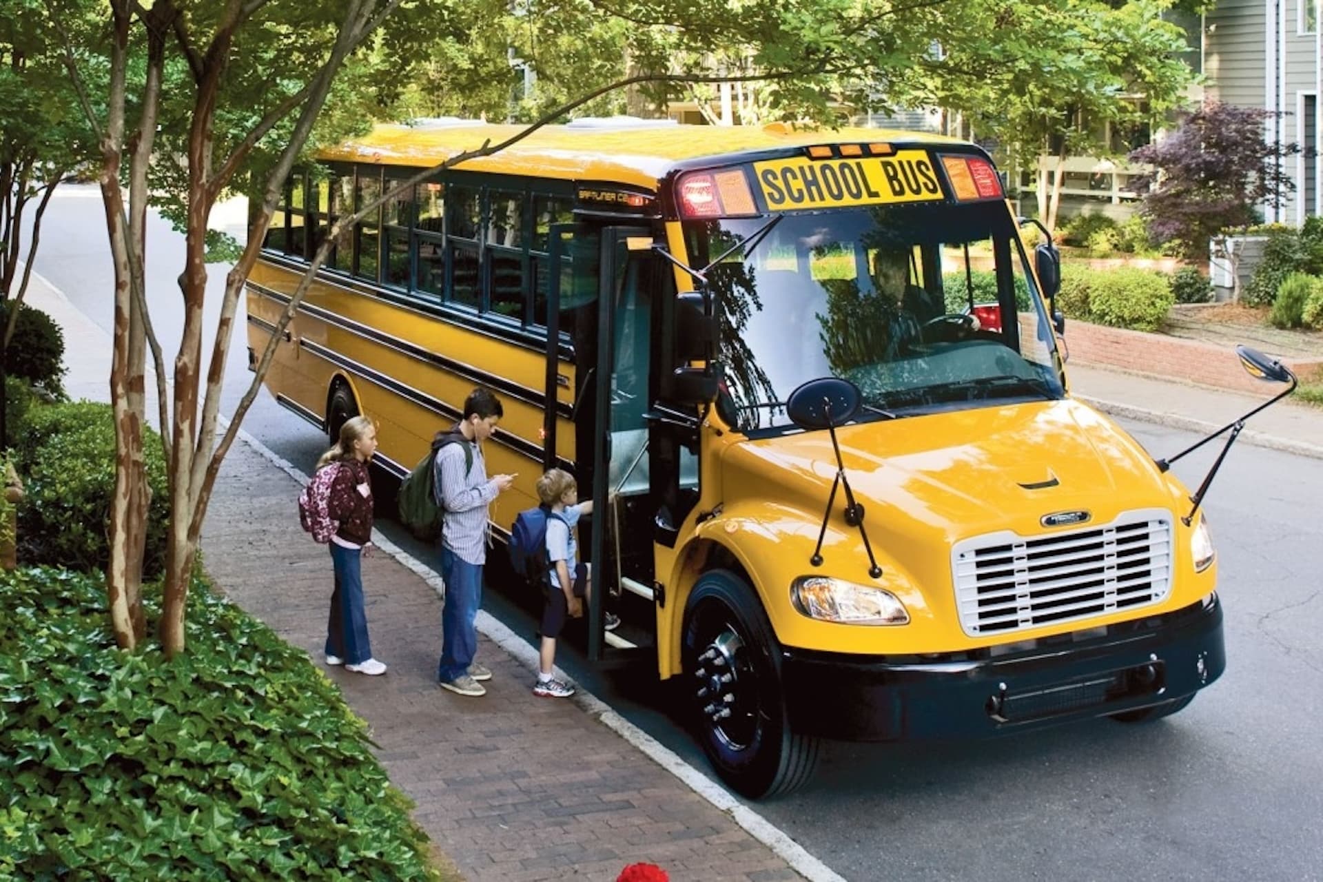 Cover Image for US-Fördermittel von 965 Millionen für saubere Schulbusse