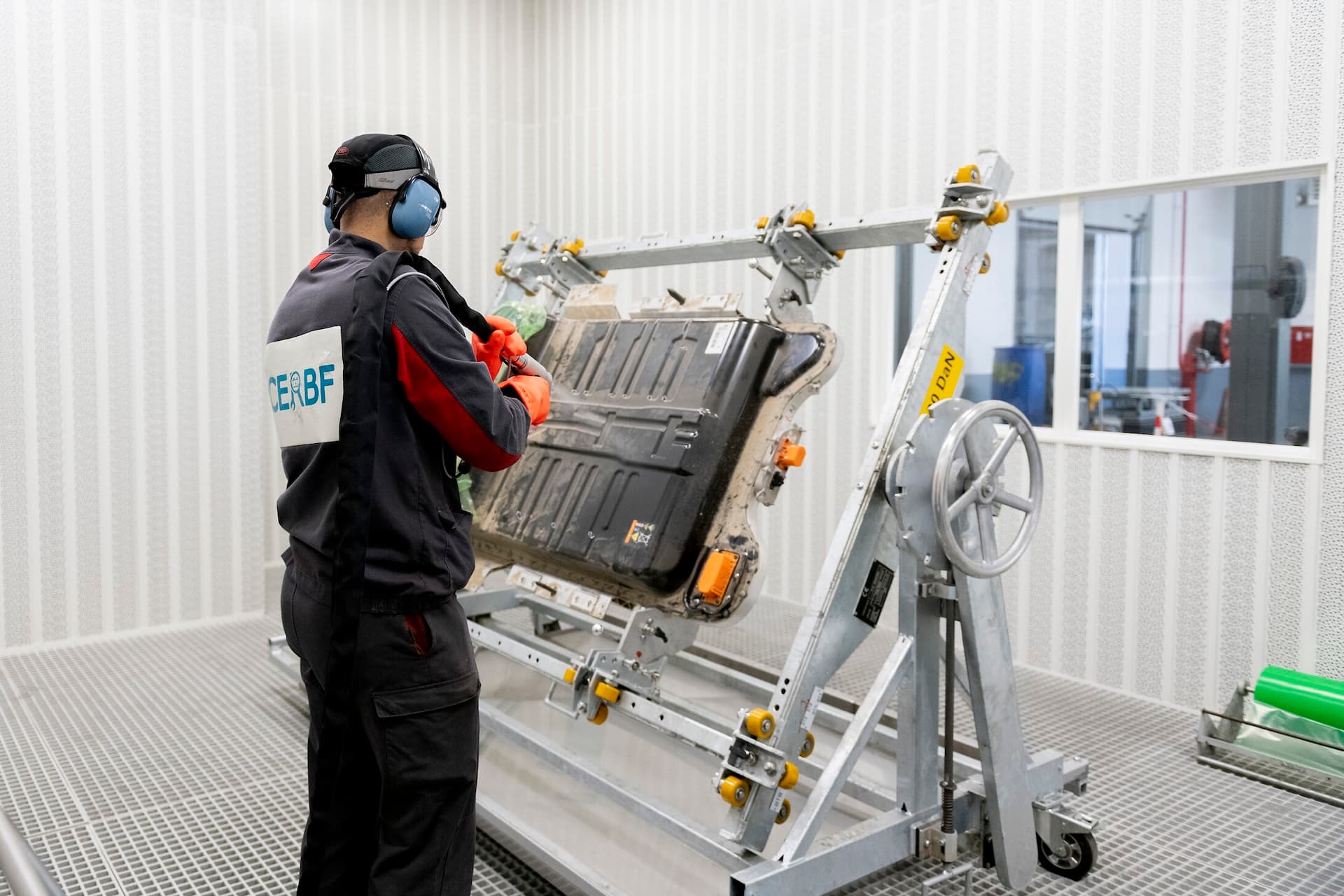 Cover Image for Renault bietet für E-Autos wiederaufbereitete Motoren und Batterien an