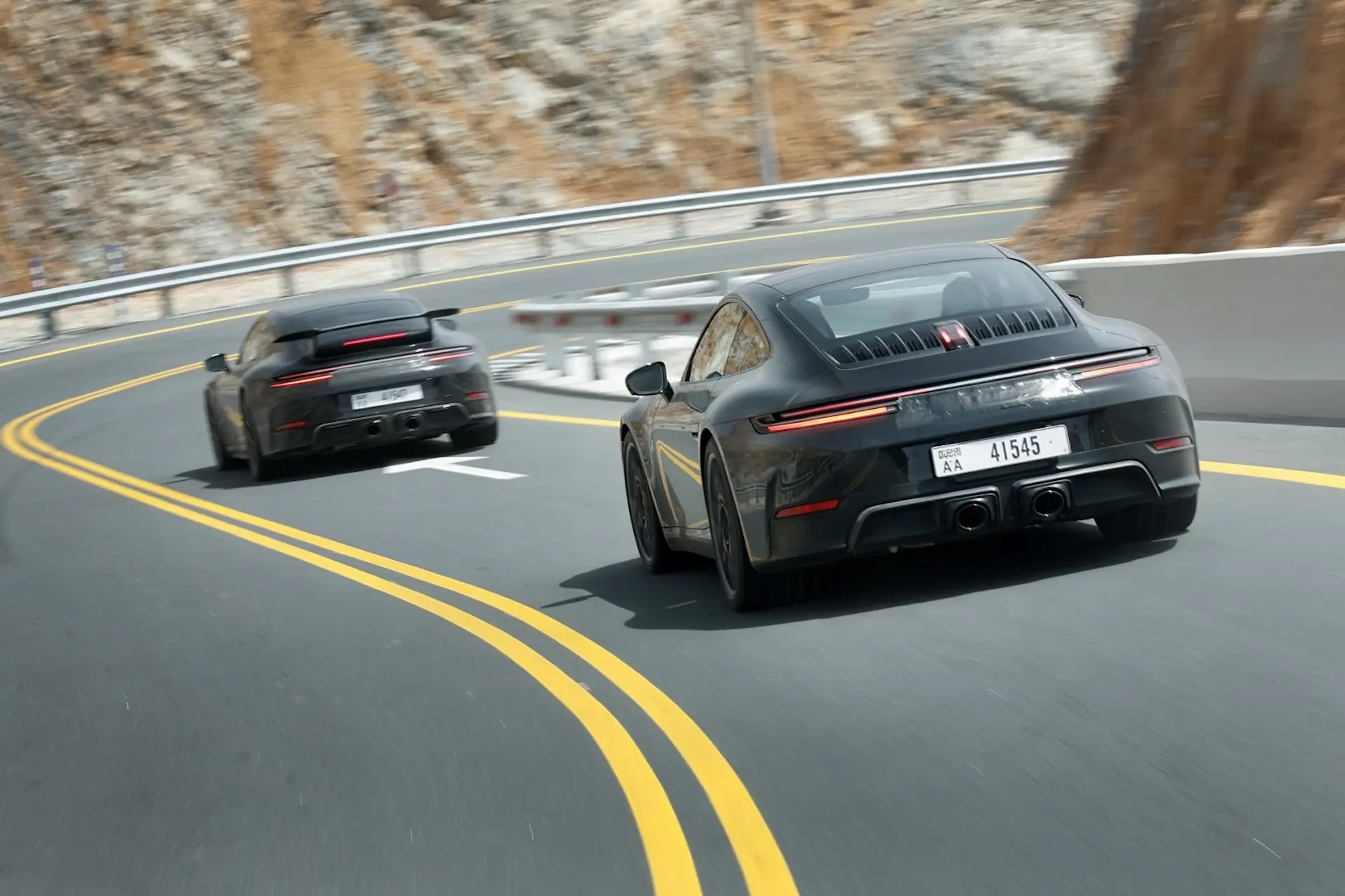 Cover Image for Entwicklung des Porsche 911 mit Hybridantrieb erfolgreich abgeschlossen