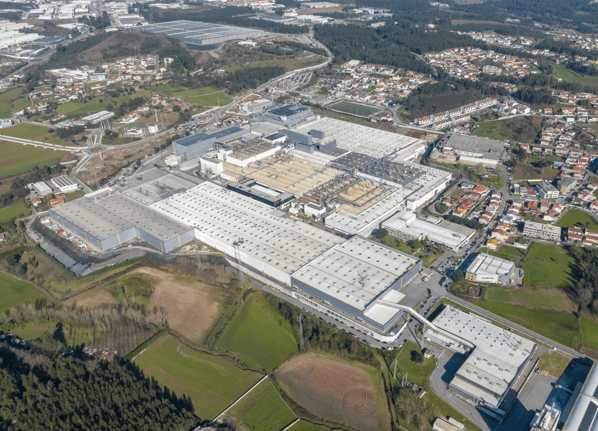 Cover Image for Continental plant klimaneutrale Produktion bis 2040