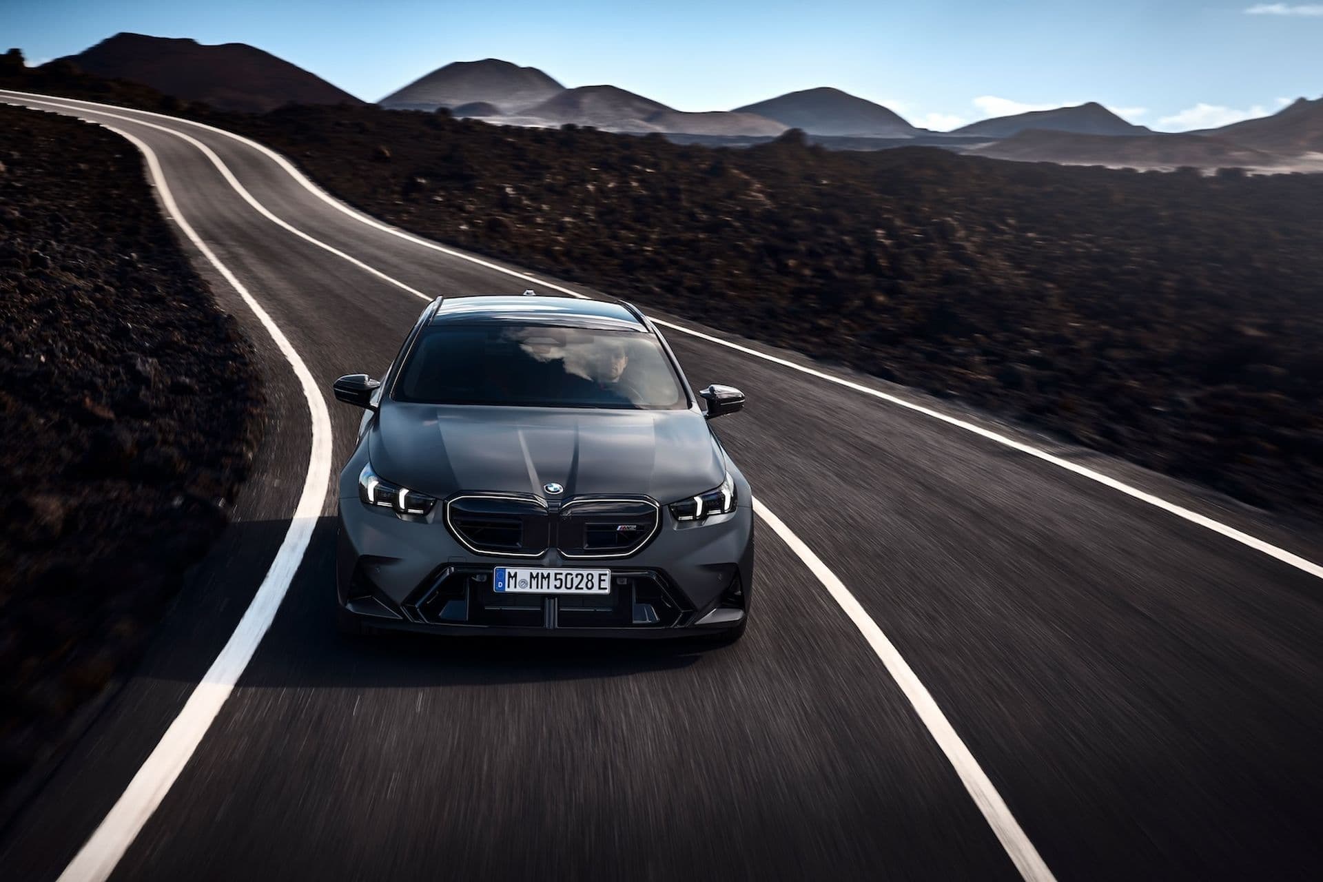 Cover Image for BMW M5 Touring: PHEV-Familienkombi mit 535 kW