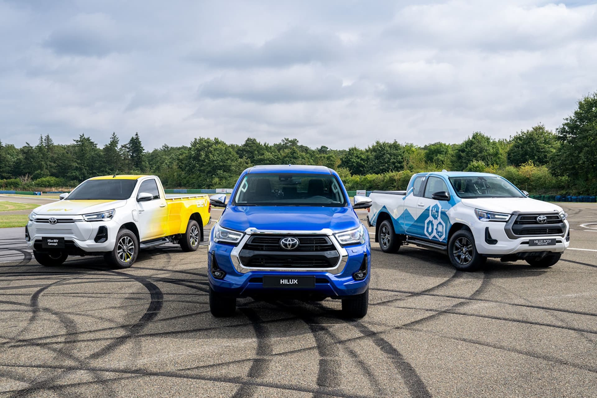 Cover Image for Diesel, Elektro, H2: Toyota Hilux mal drei