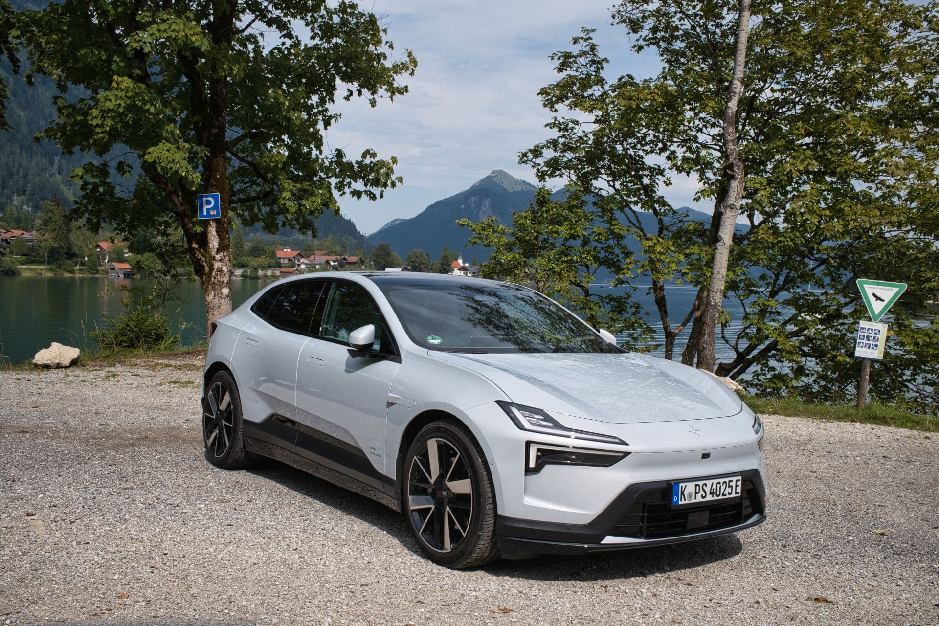 Cover Image for Polestar 4 Fahrbericht: Reduziert auf das Wesentliche