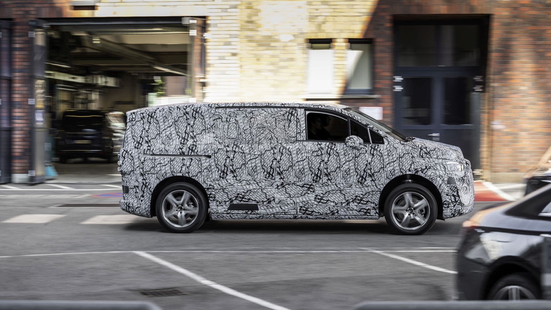 Cover Image for Mercedes testet erste VAN.EA Prototypen auf der Straße