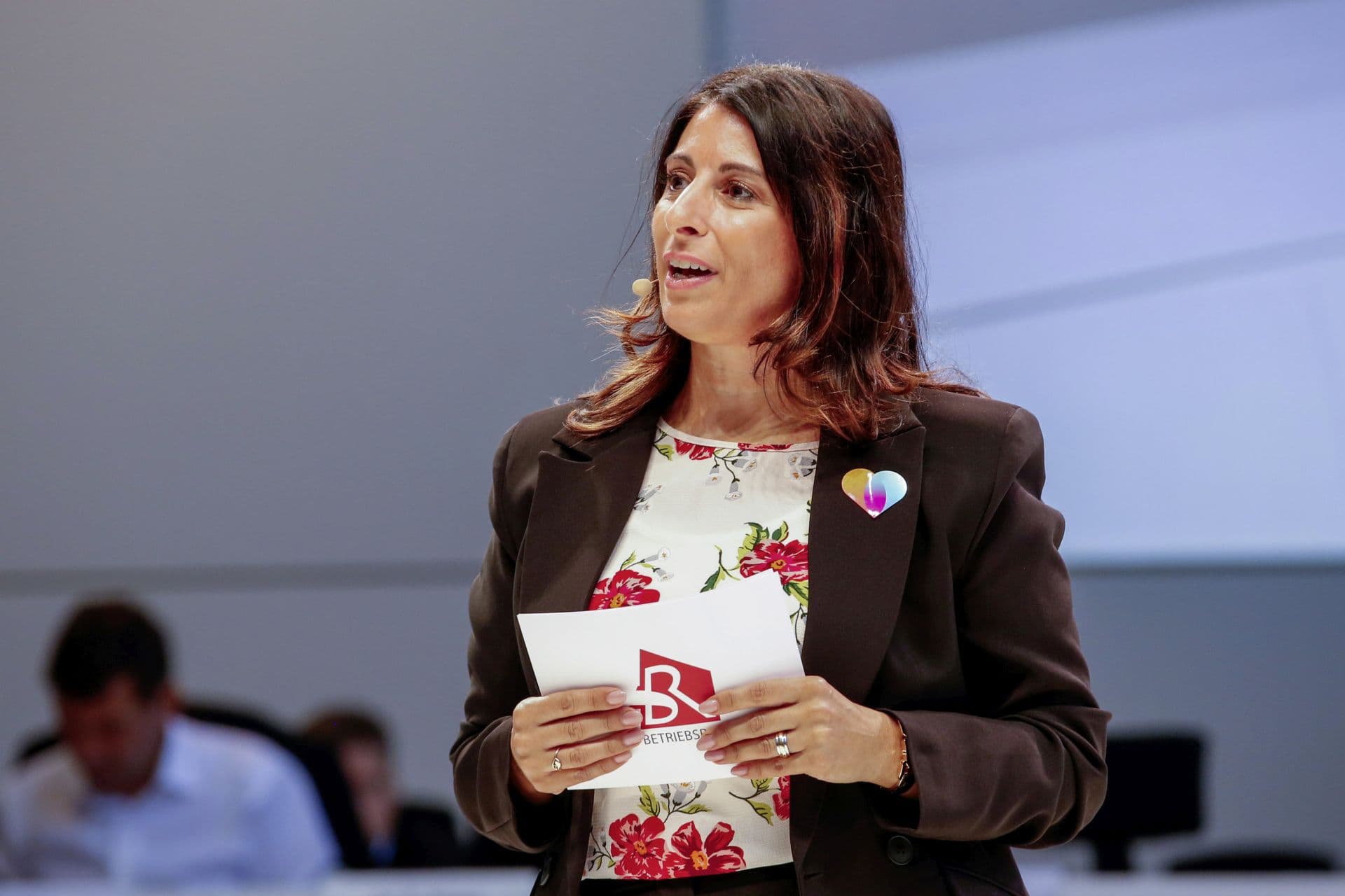 Cover Image for VW-Betriebsrat warnt: „Kein Werk in Deutschland ist sicher“